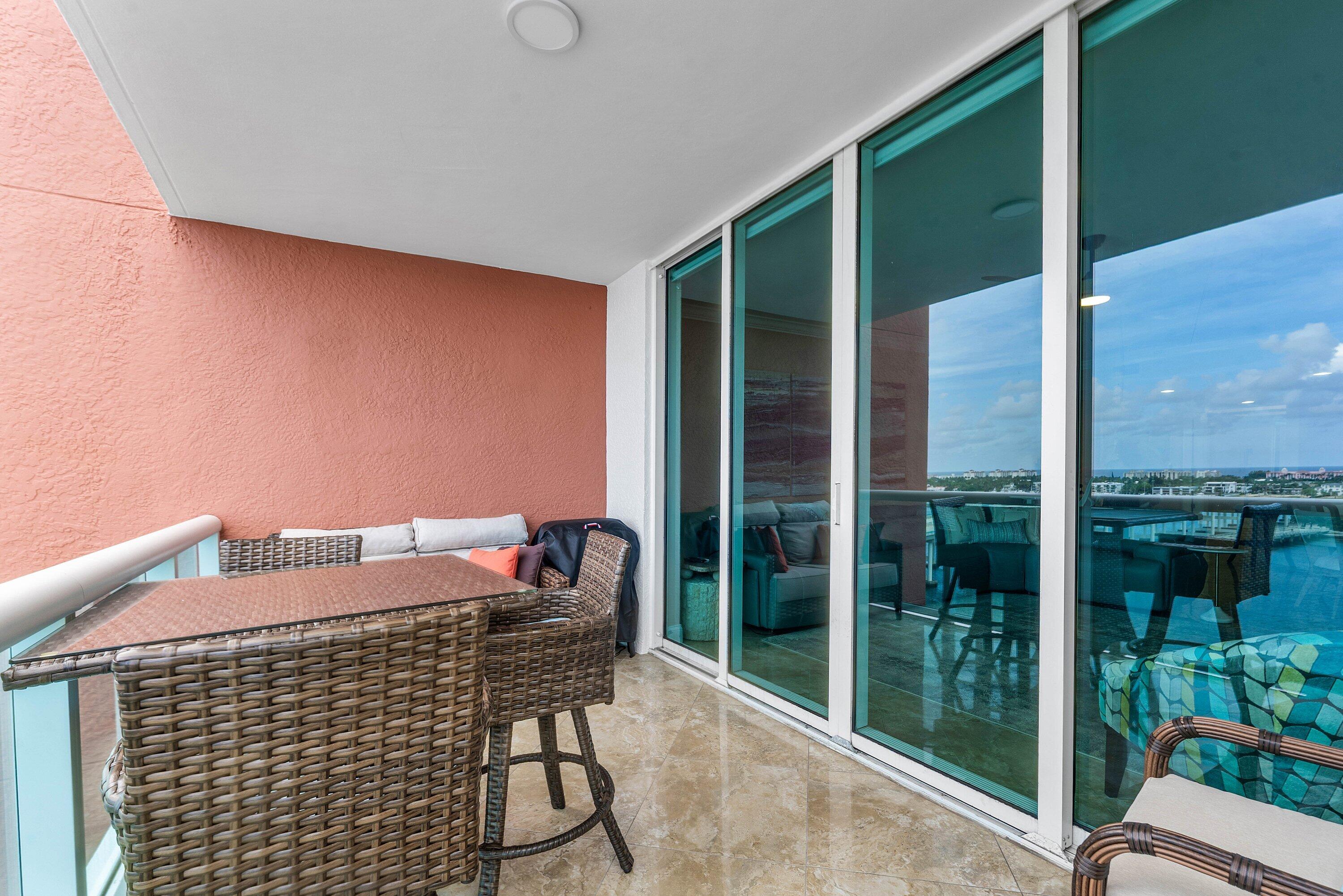 2640 Lake Shr Dr #1210 Riviera Beach, FL 33404