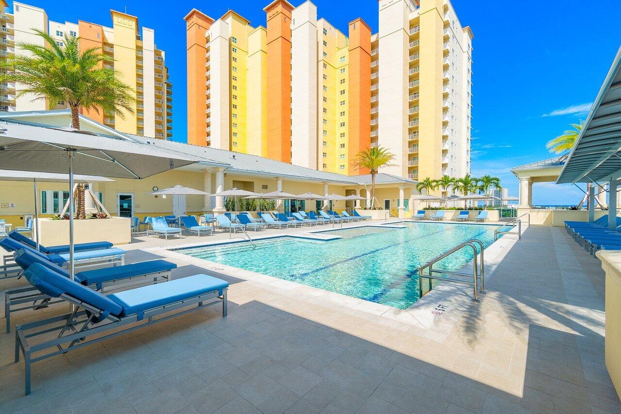 2640 Lake Shr Dr #1210 Riviera Beach, FL 33404