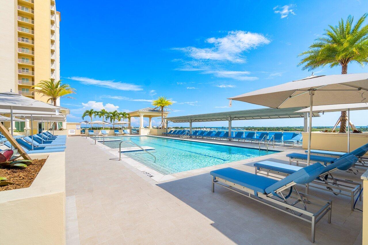 2640 Lake Shr Dr #1210 Riviera Beach, FL 33404