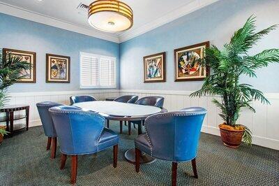 2640 Lake Shr Dr #1210 Riviera Beach, FL 33404