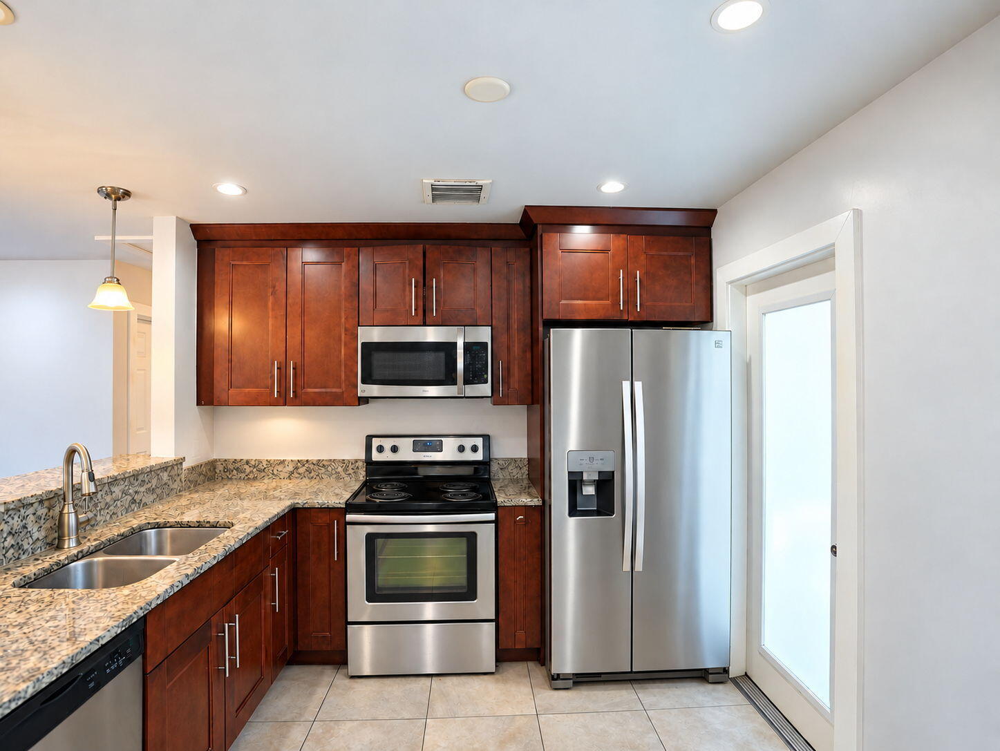 904 NE 10th Ave Pompano Beach, FL 33060