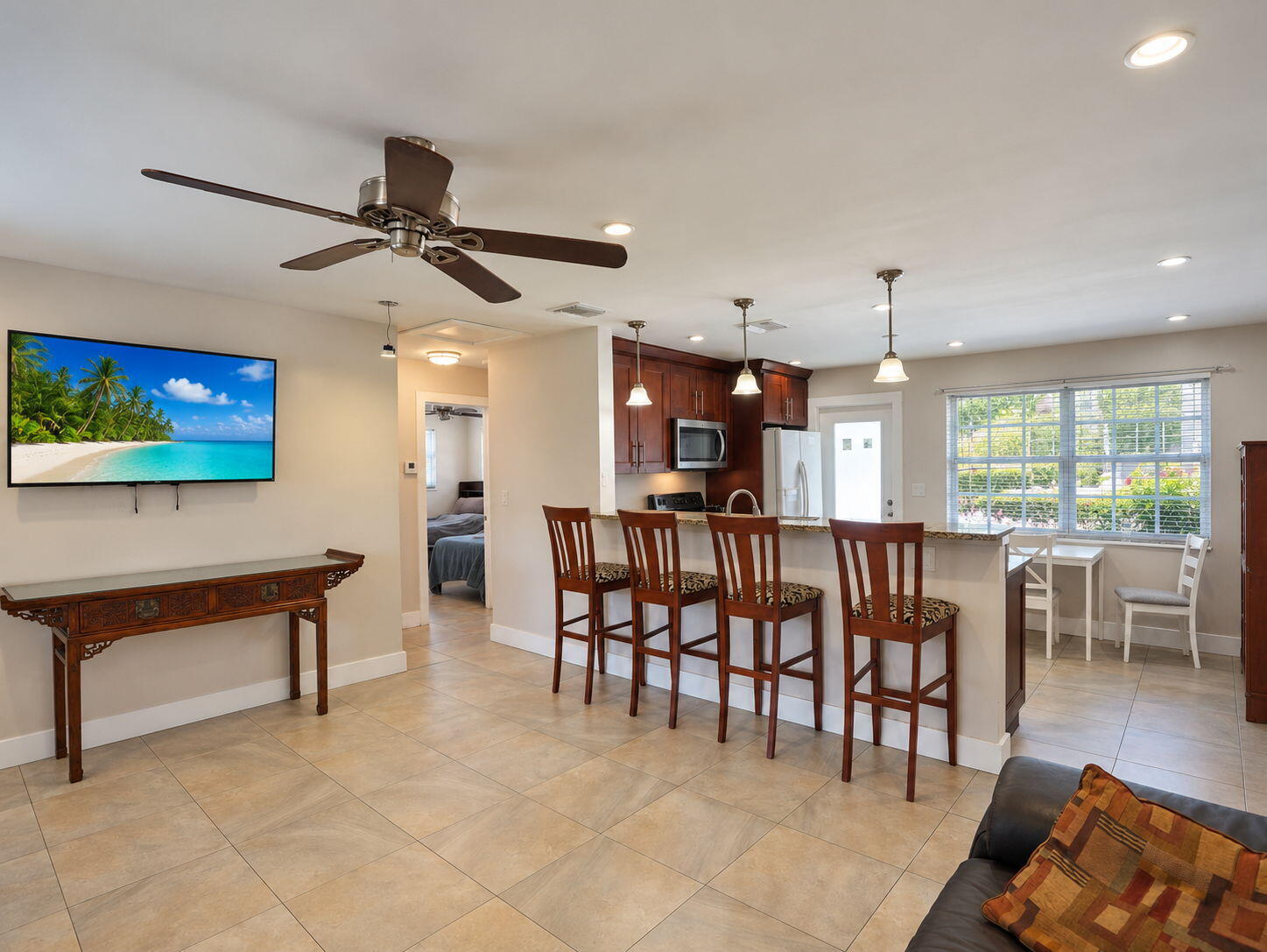 904 NE 10th Ave Pompano Beach, FL 33060