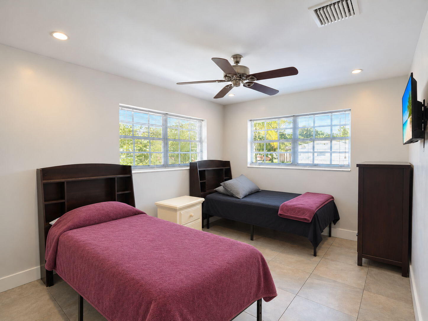 904 NE 10th Ave Pompano Beach, FL 33060