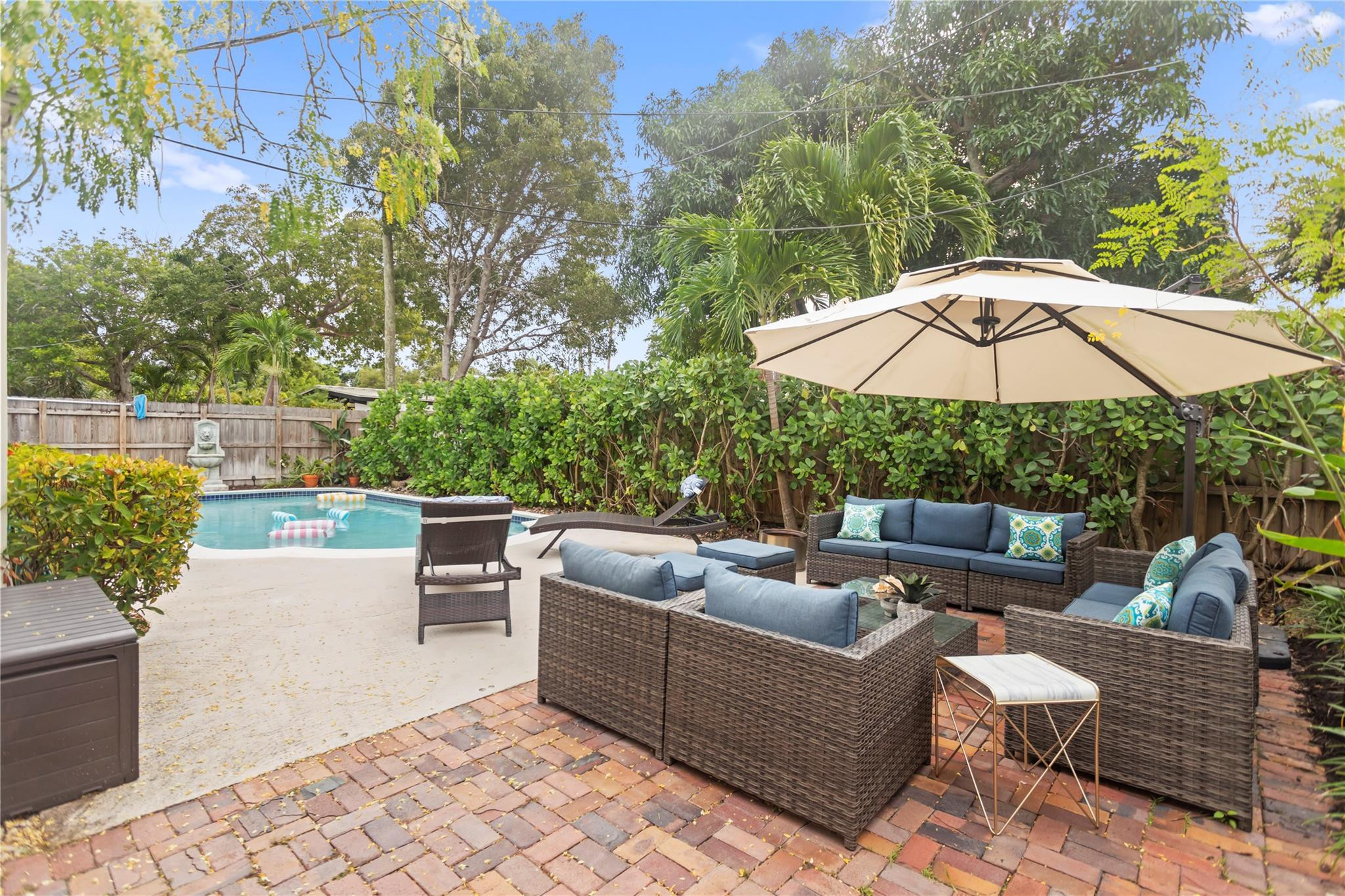 1736 NE 18th St Fort Lauderdale, FL 33305