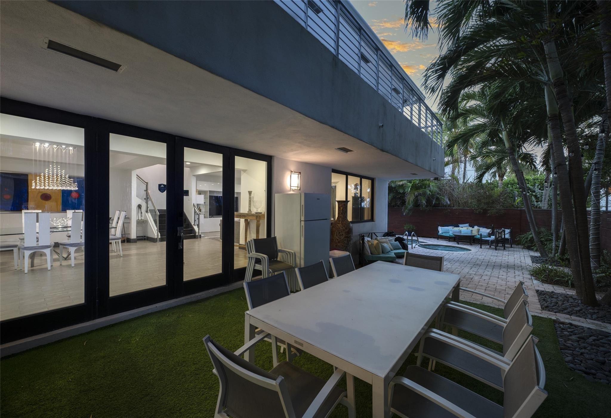 2301 N Atlantic Blvd Fort Lauderdale, FL 33305