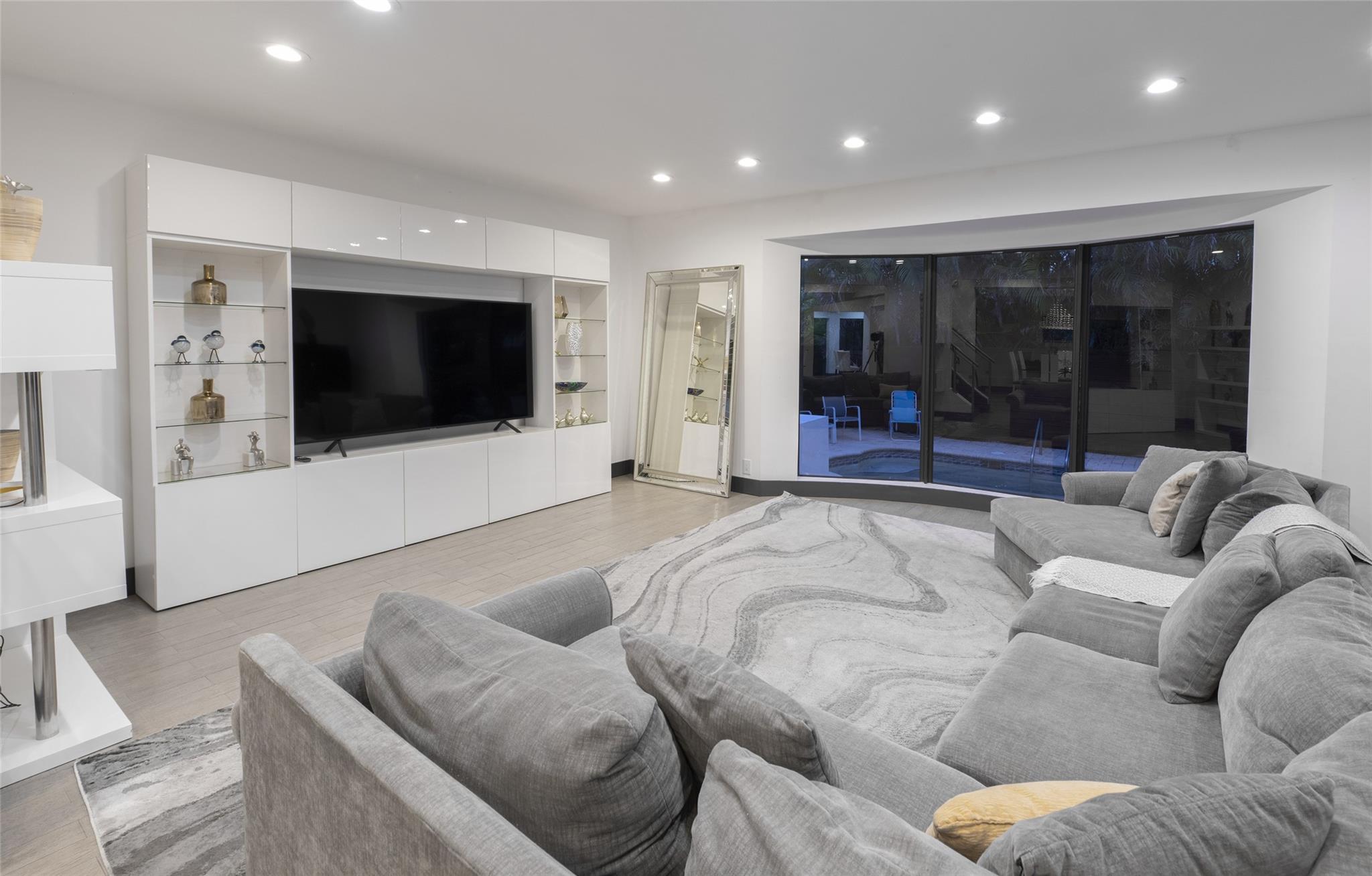 2301 N Atlantic Blvd Fort Lauderdale, FL 33305