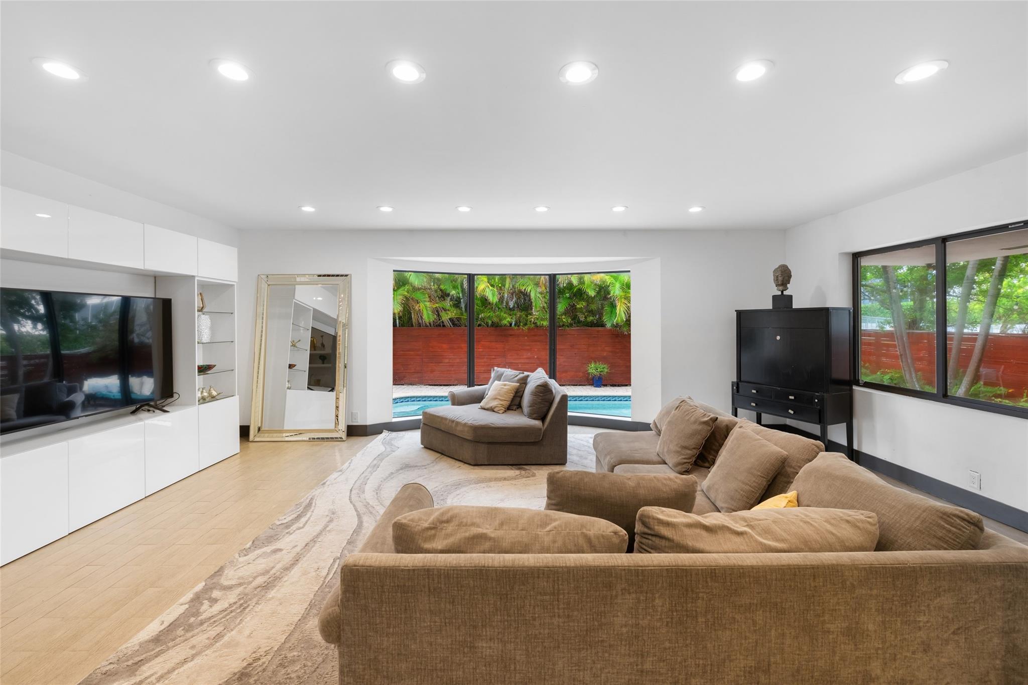 2301 N Atlantic Blvd Fort Lauderdale, FL 33305