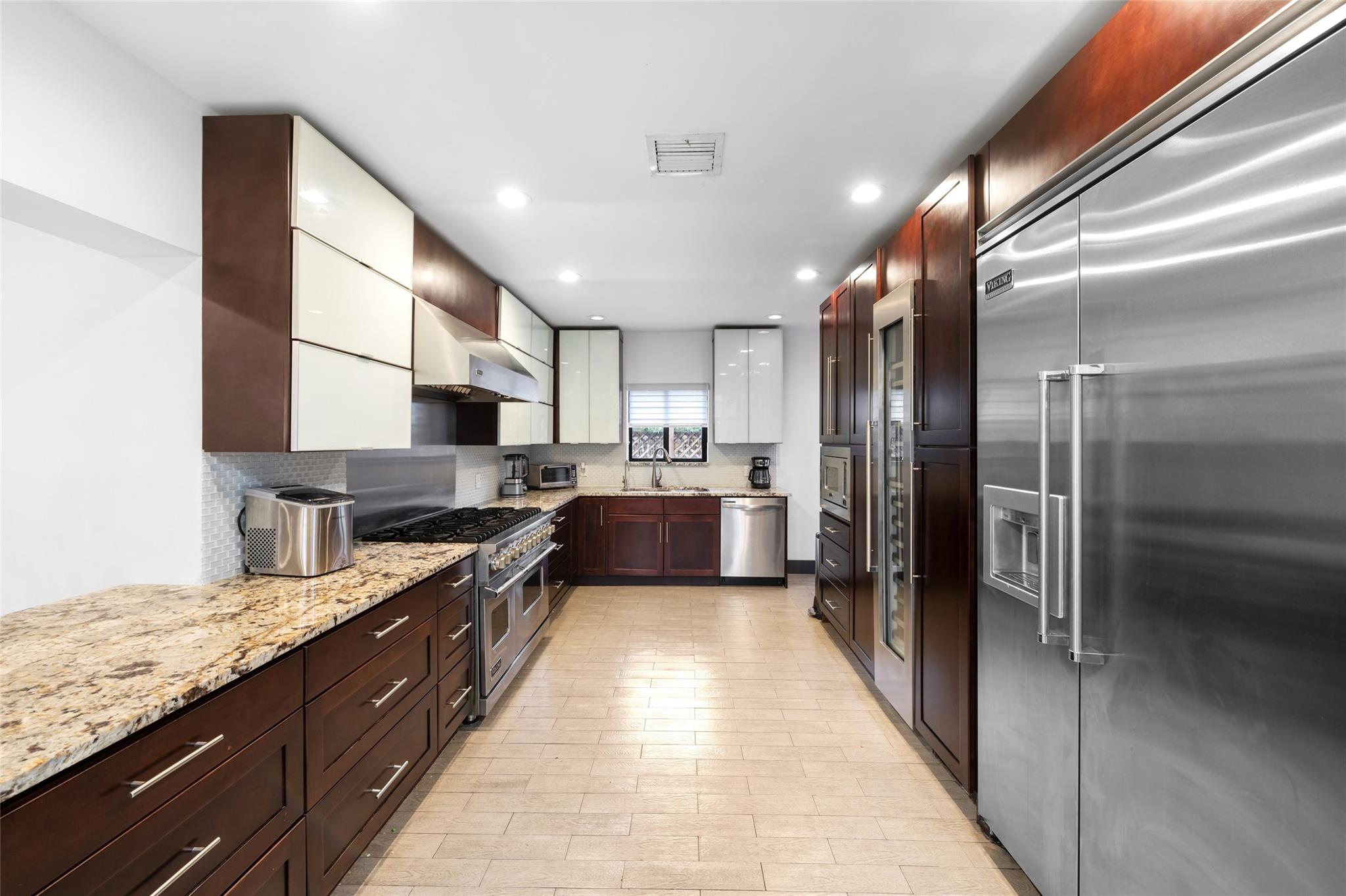 2301 N Atlantic Blvd Fort Lauderdale, FL 33305