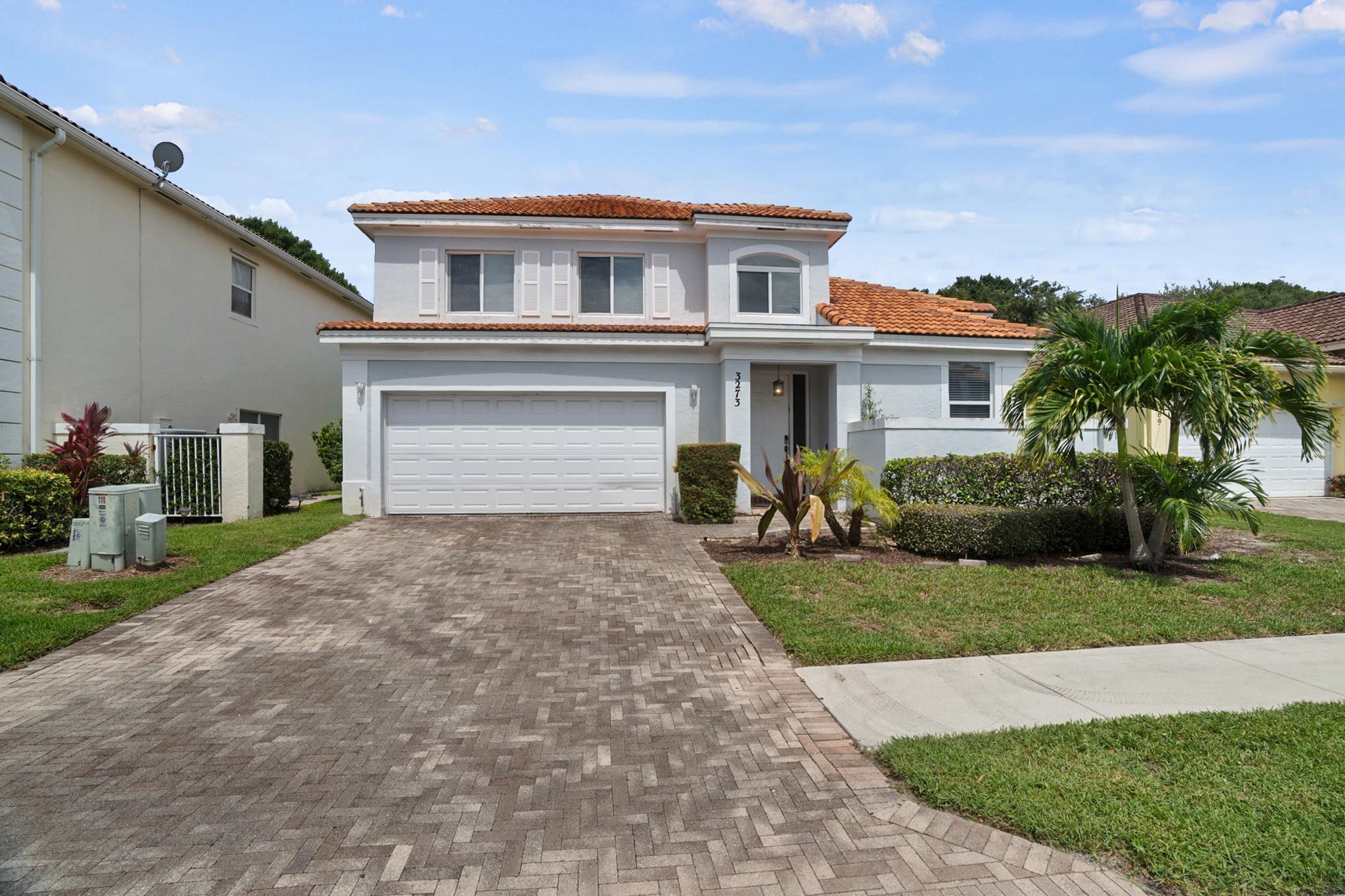 3273 El Camino Real