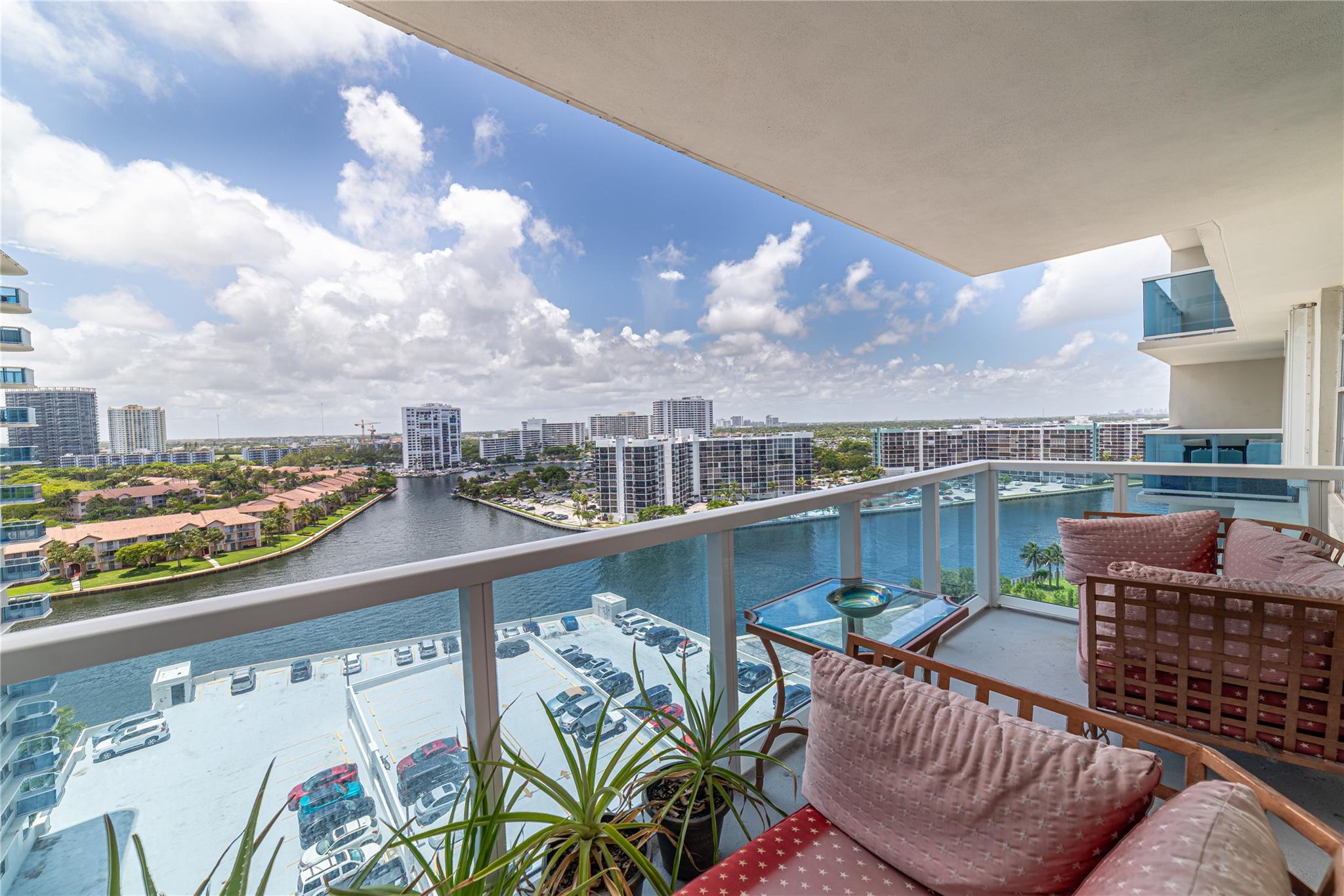 3800 S Ocean Dr #1424