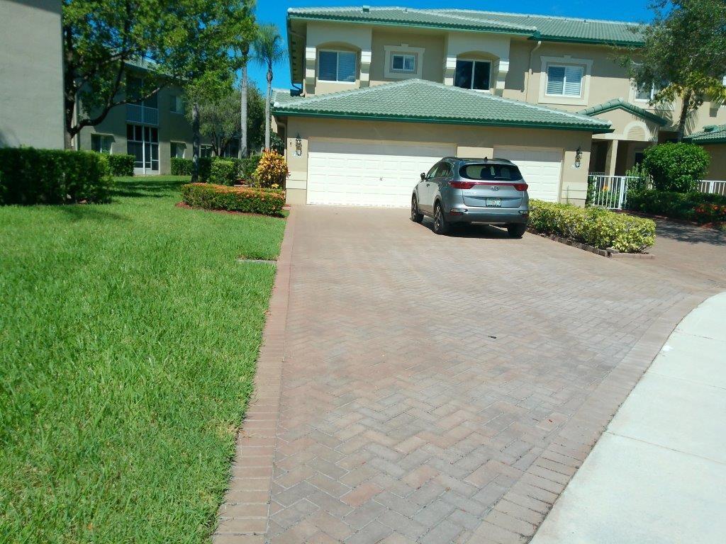 7952 Exeter Cir #201