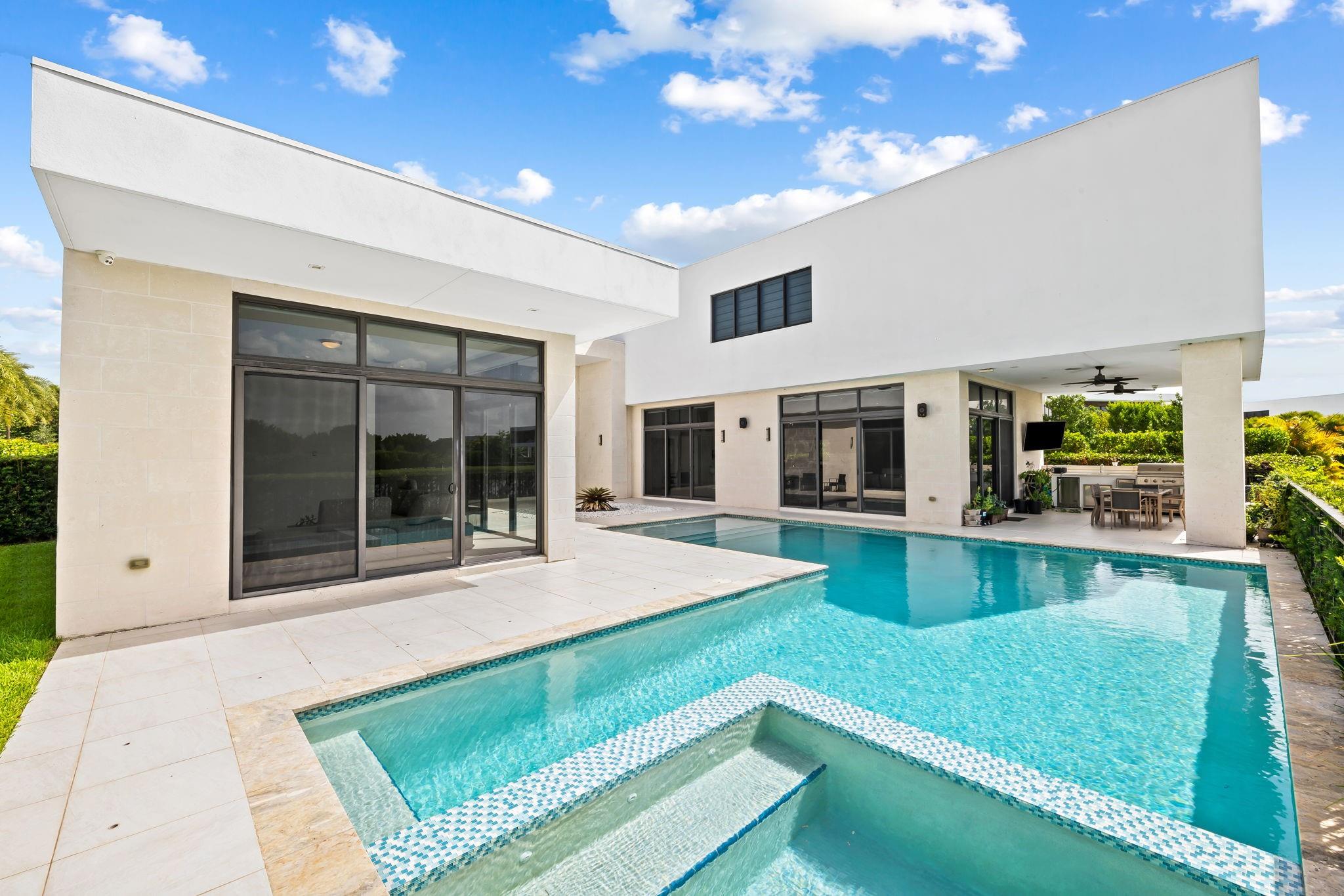 16768 Natures Way Weston, FL 33326