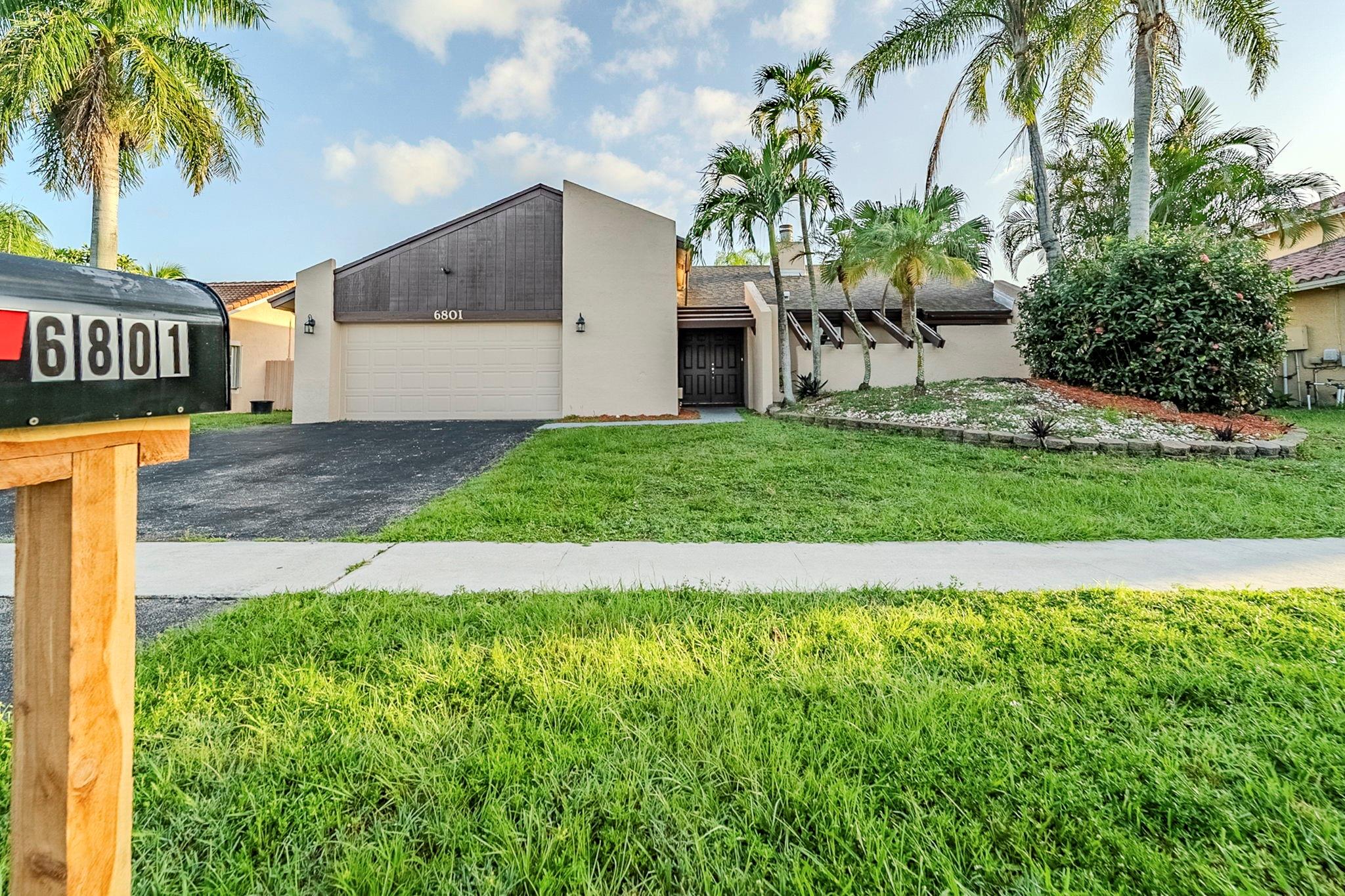 6801 NW 44th Ct