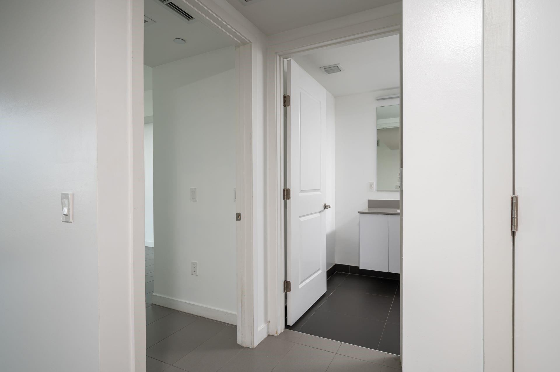 image Canvas Condo12