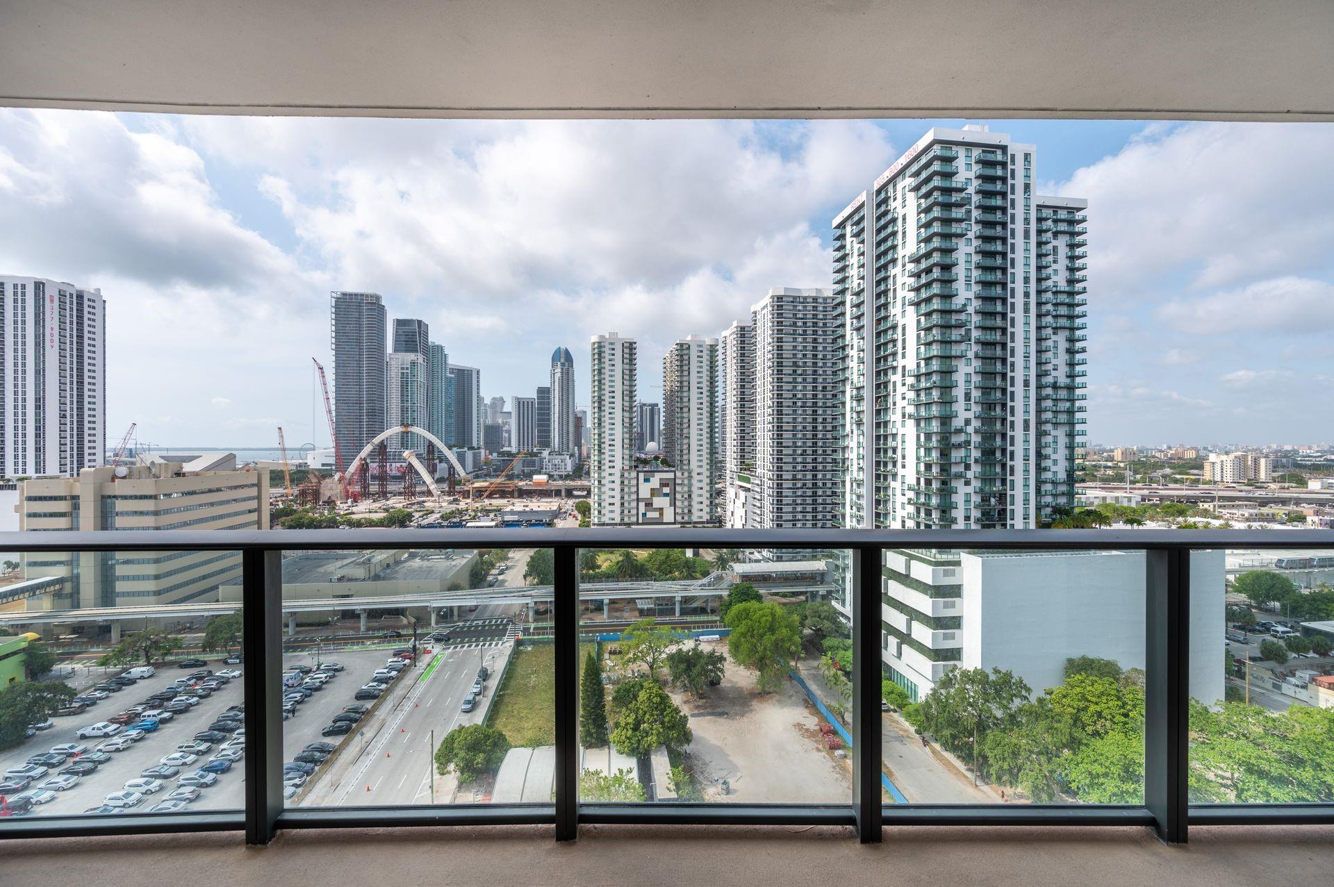 image Canvas Condo16