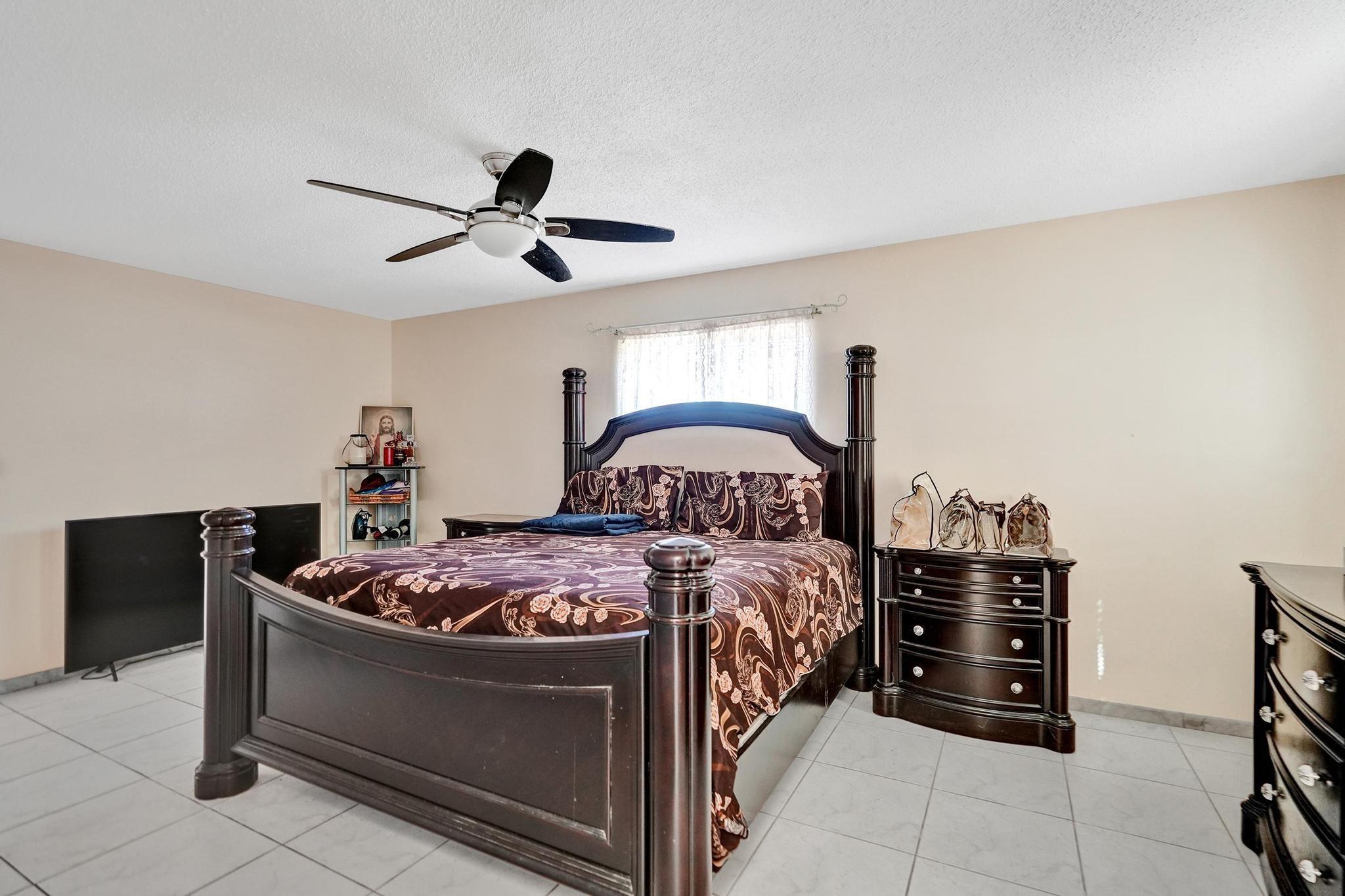 6641 NW 22nd St Margate, FL 33063