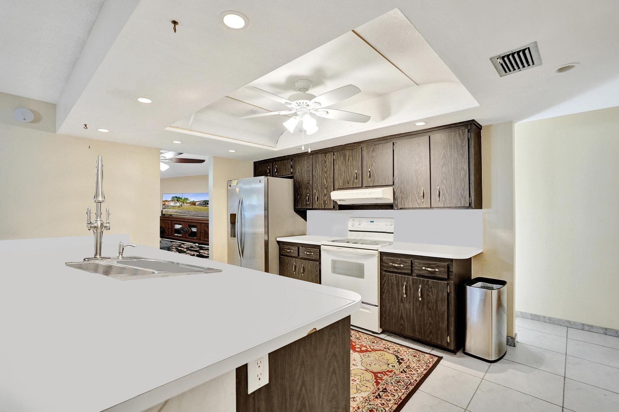 6641 NW 22nd St Margate, FL 33063