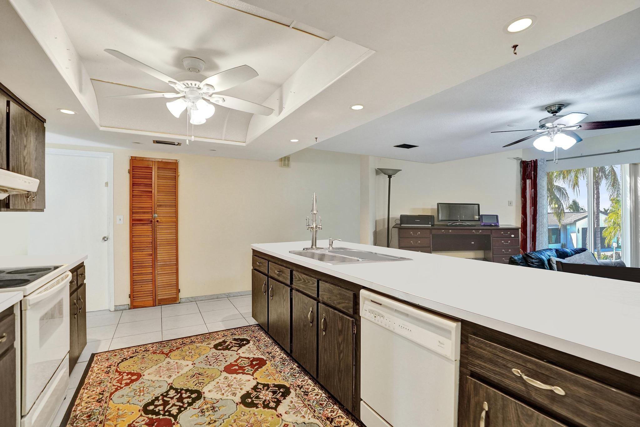 6641 NW 22nd St Margate, FL 33063