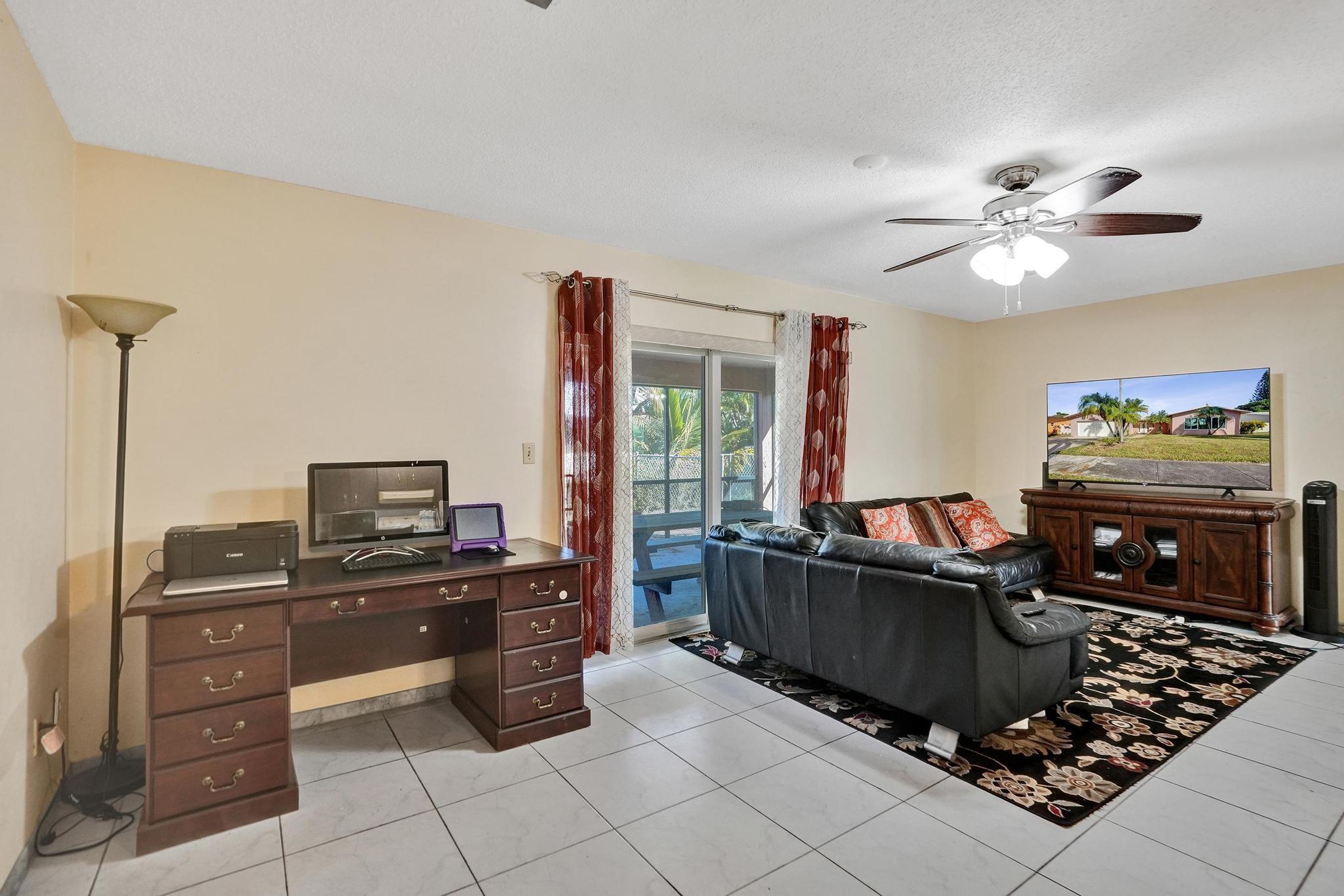 6641 NW 22nd St Margate, FL 33063