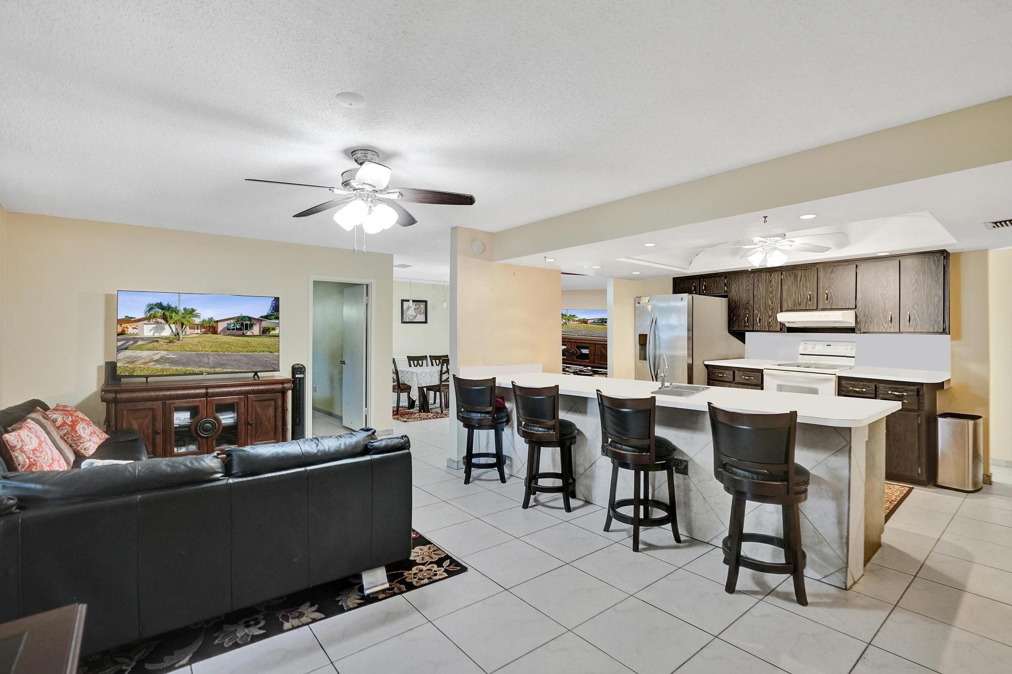 6641 NW 22nd St Margate, FL 33063