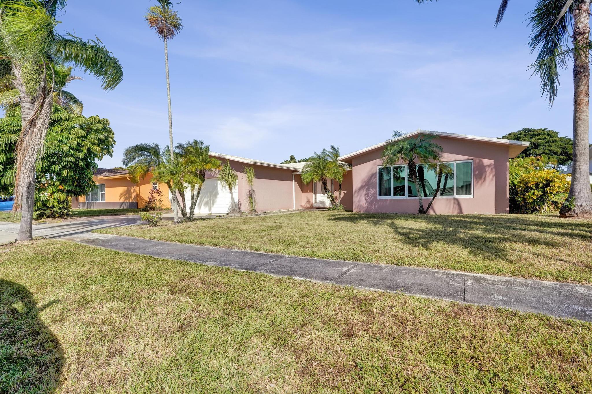 6641 NW 22nd St Margate, FL 33063