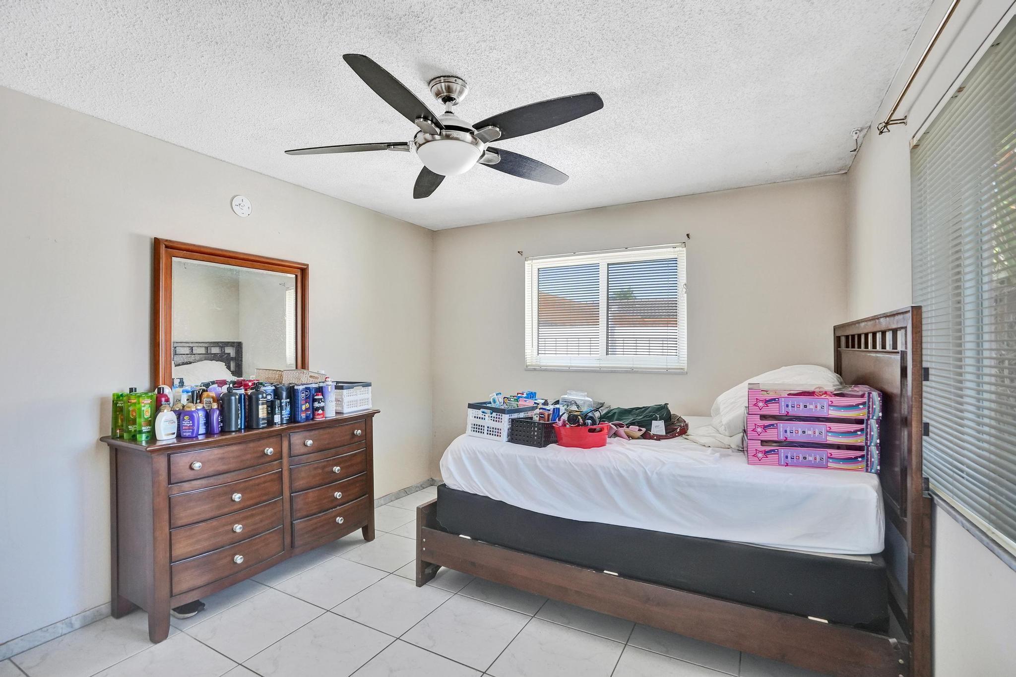 6641 NW 22nd St Margate, FL 33063