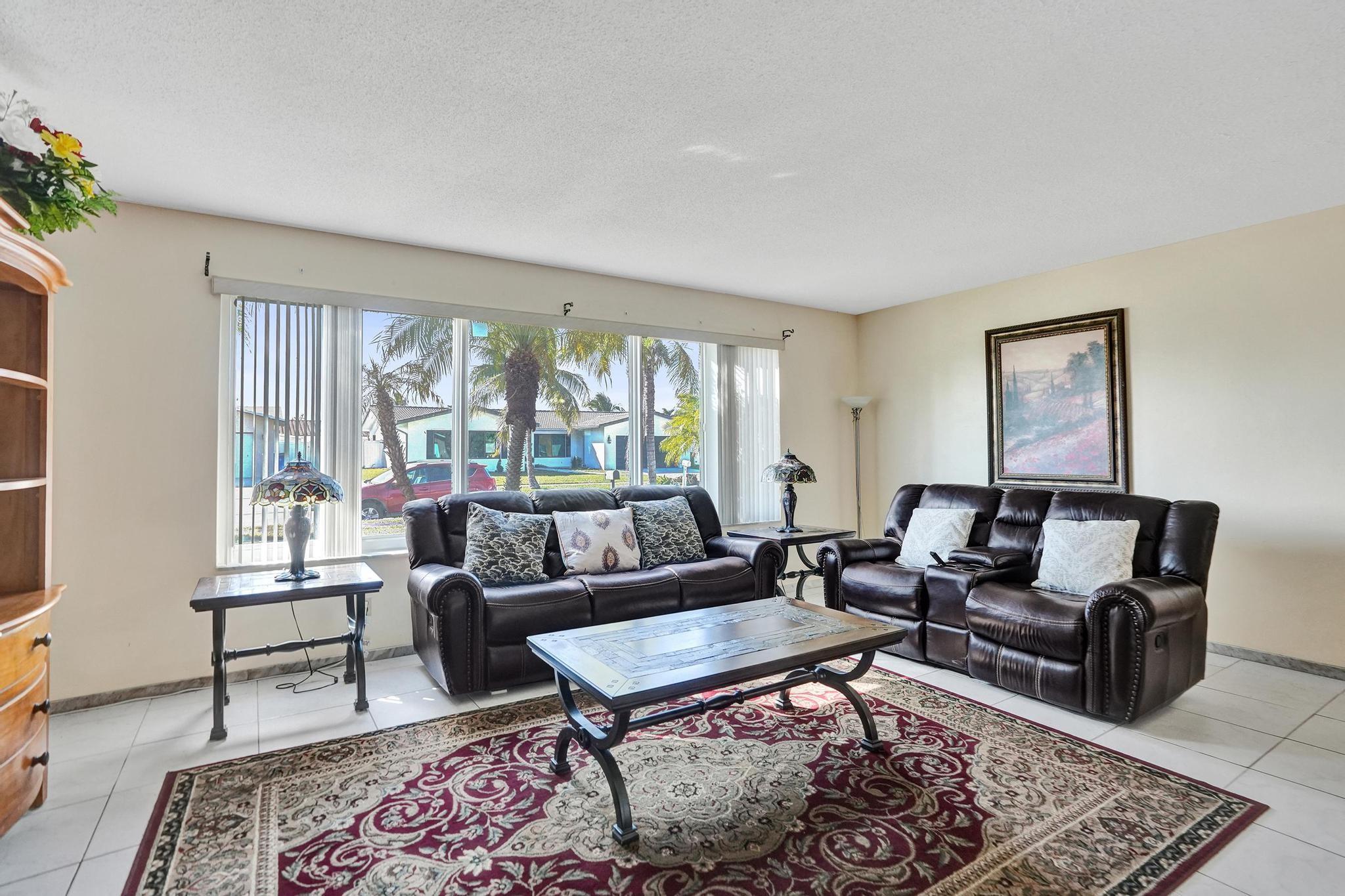 6641 NW 22nd St Margate, FL 33063