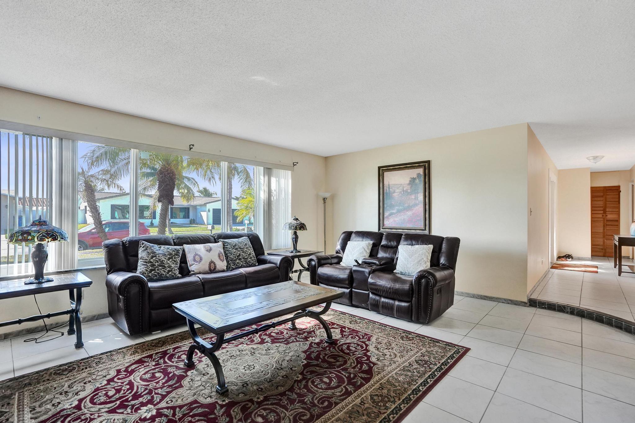 6641 NW 22nd St Margate, FL 33063