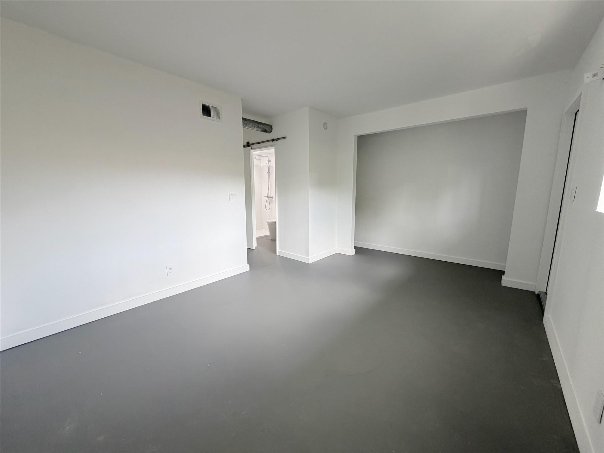 2124 NE 5th Ave #105 Wilton Manors, FL 33305