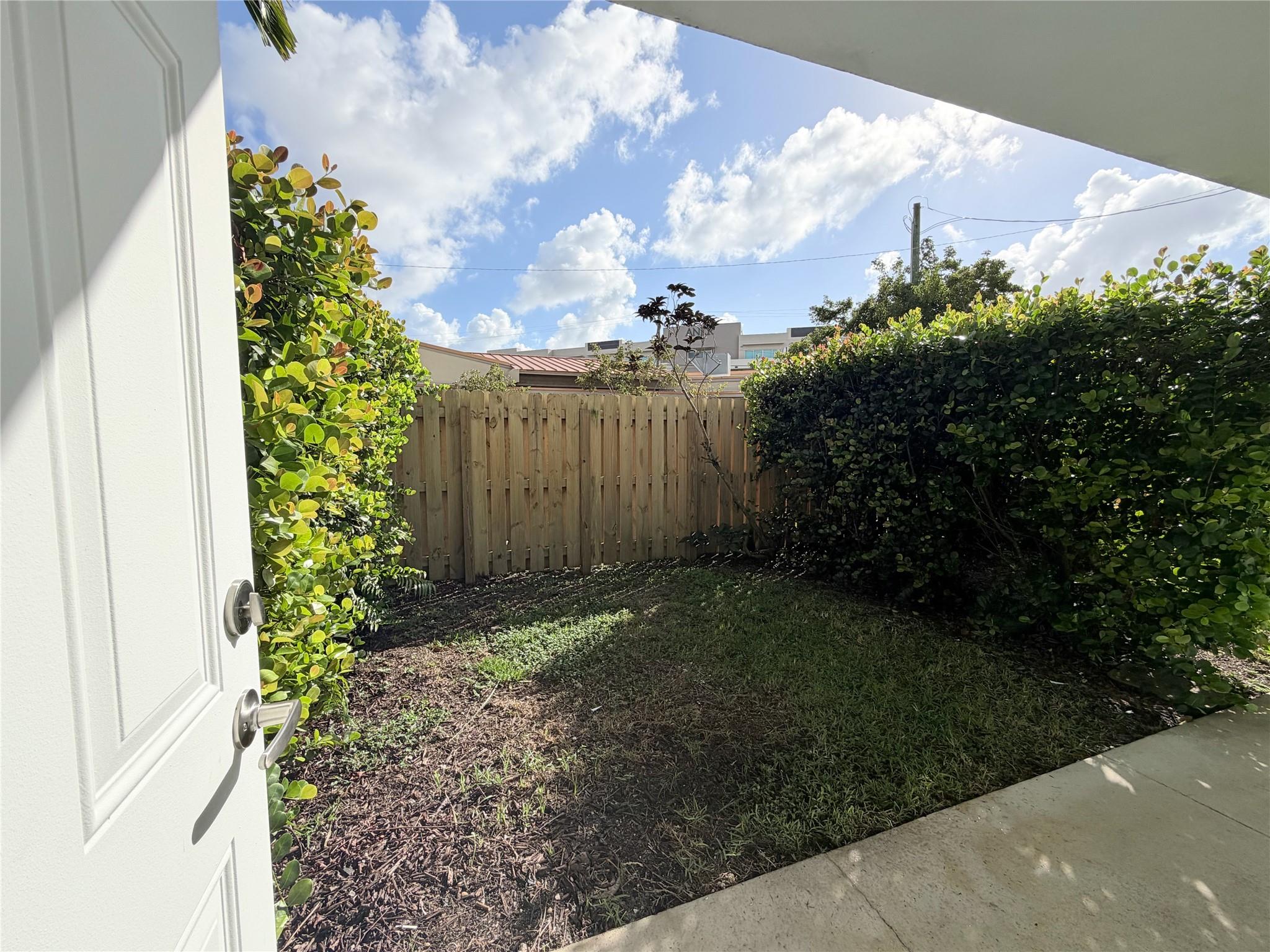2124 NE 5th Ave #105 Wilton Manors, FL 33305