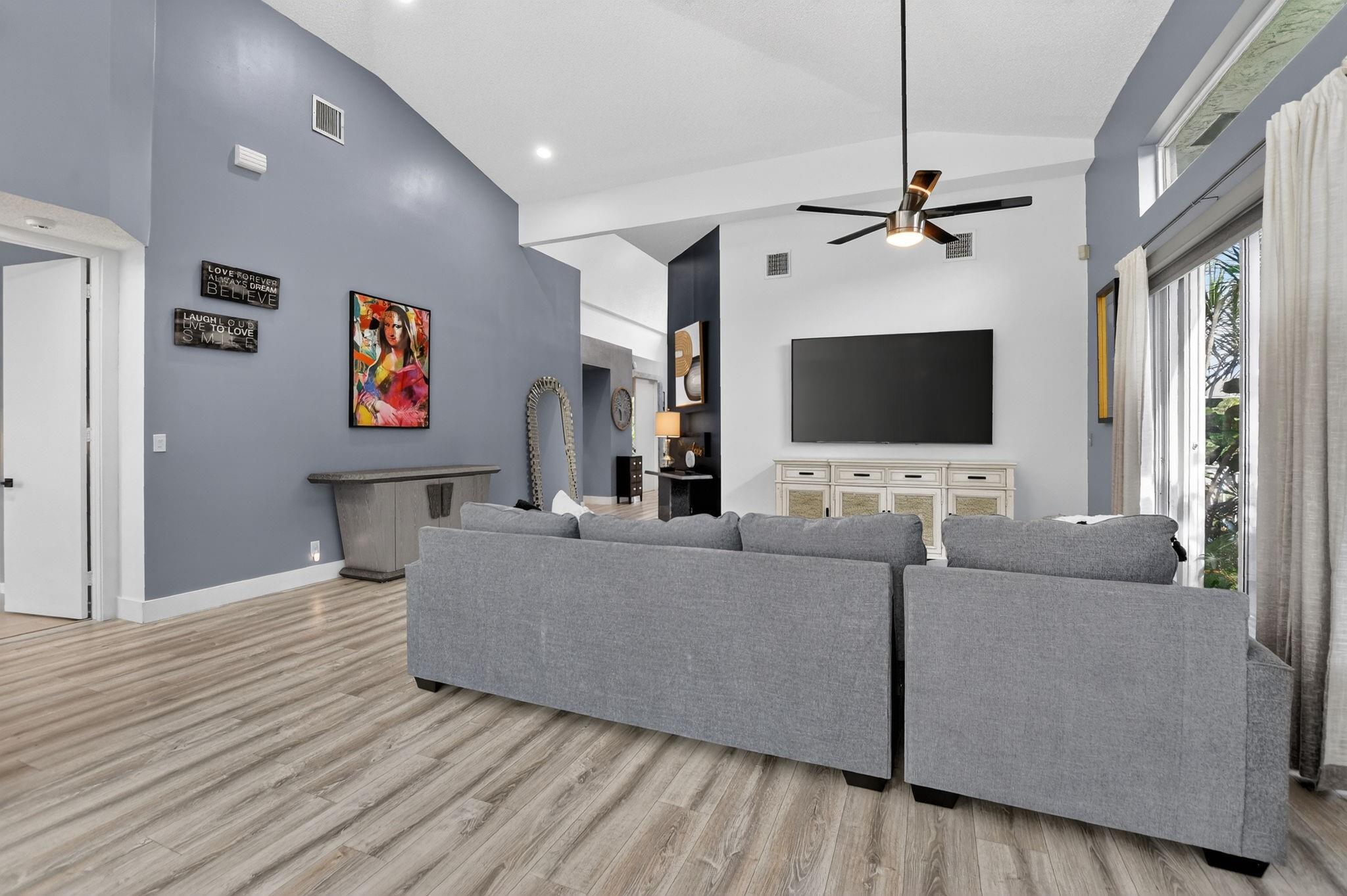 6584 Hampton Cir Boca Raton, FL 33496