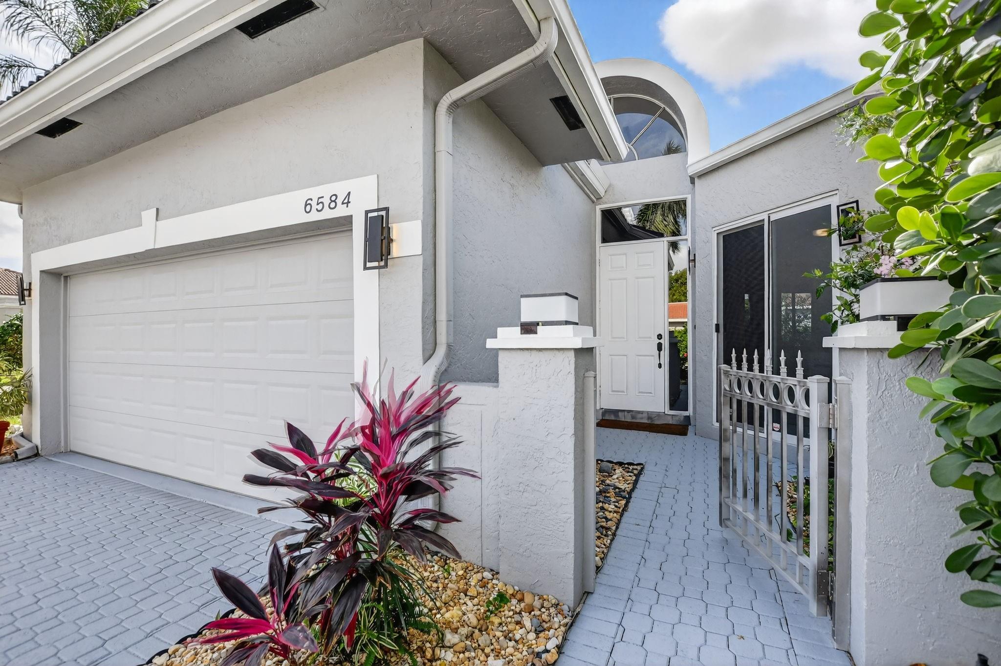 6584 Hampton Cir Boca Raton, FL 33496