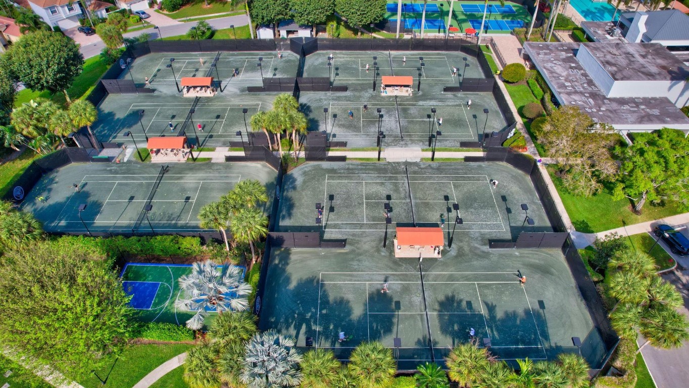 6584 Hampton Boca Raton, FL 33496