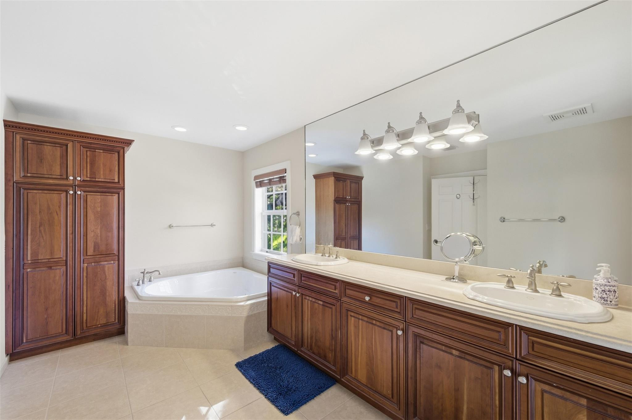 1313 SW 18th Fort Lauderdale, FL 33315