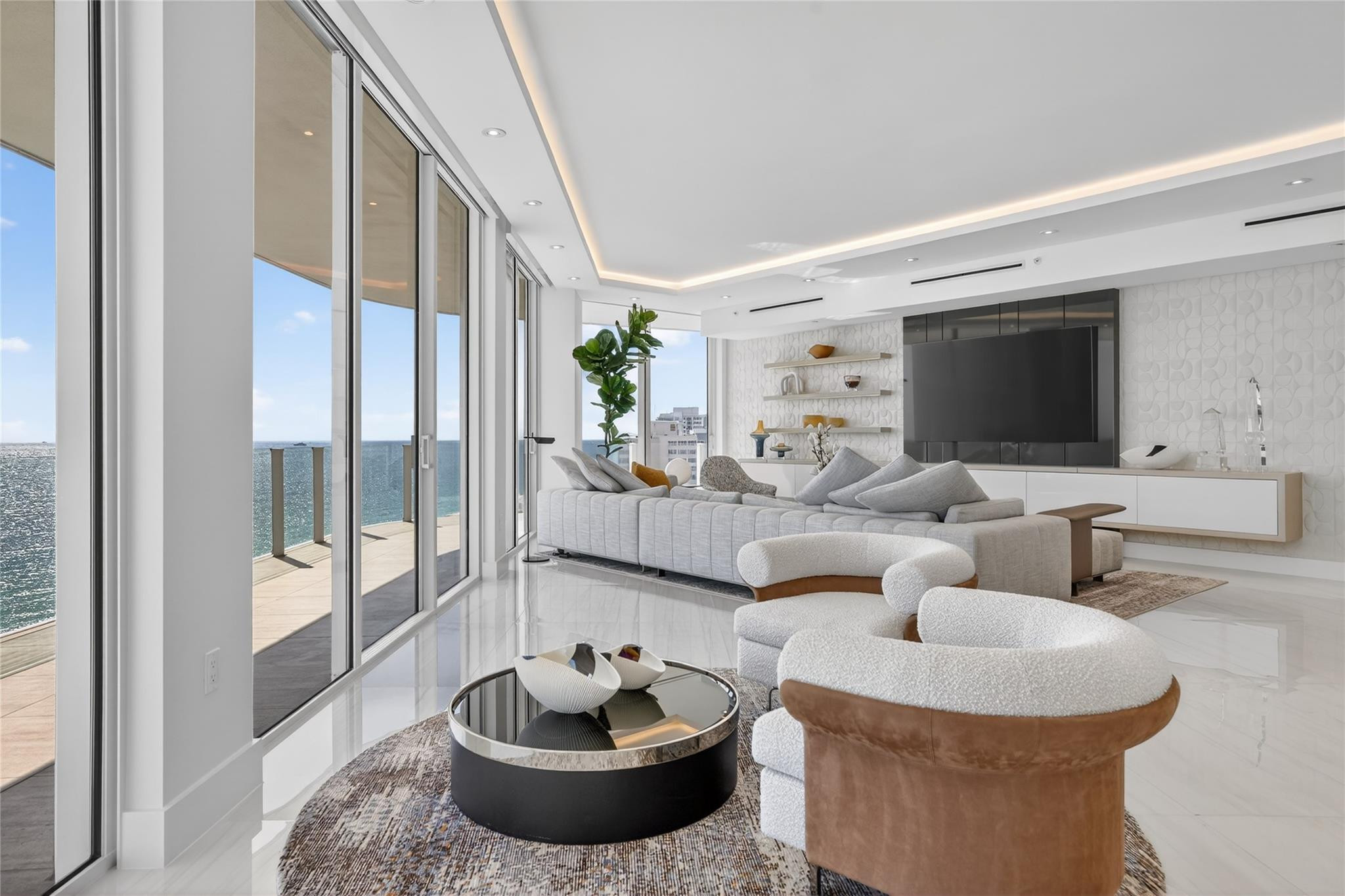 525 N Fort Lauderdale Bch #901 Fort Lauderdale, FL 33304