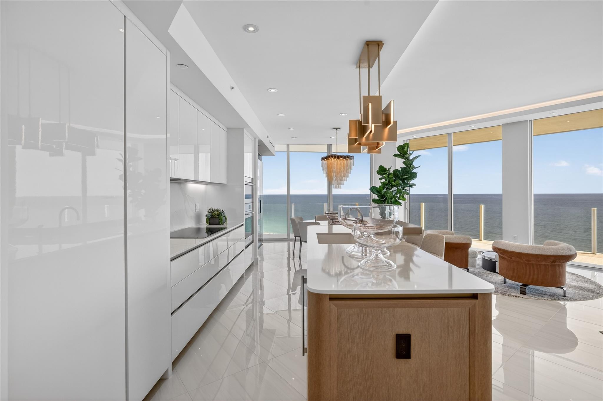 525 N Fort Lauderdale Bch #901 Fort Lauderdale, FL 33304