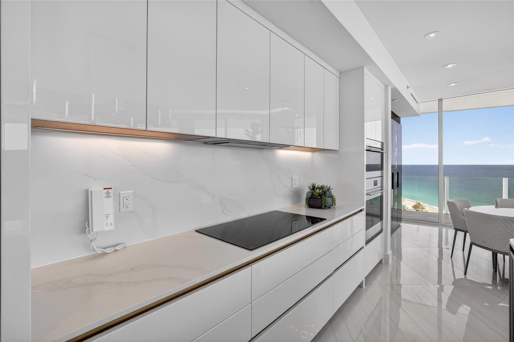 525 N Fort Lauderdale Bch #901 Fort Lauderdale, FL 33304