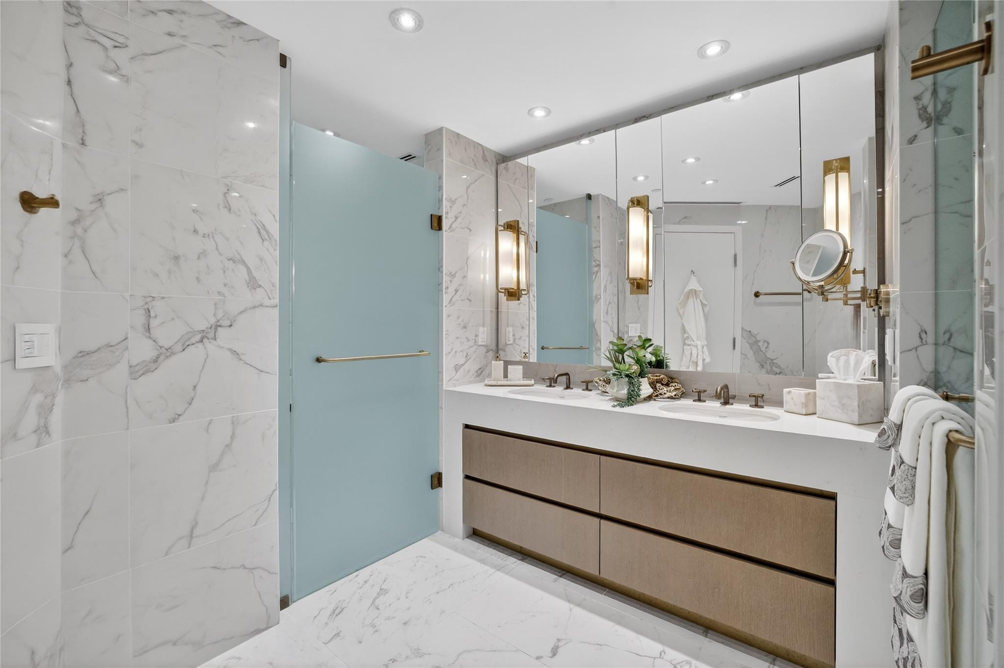 525 N Fort Lauderdale Bch #901 Fort Lauderdale, FL 33304