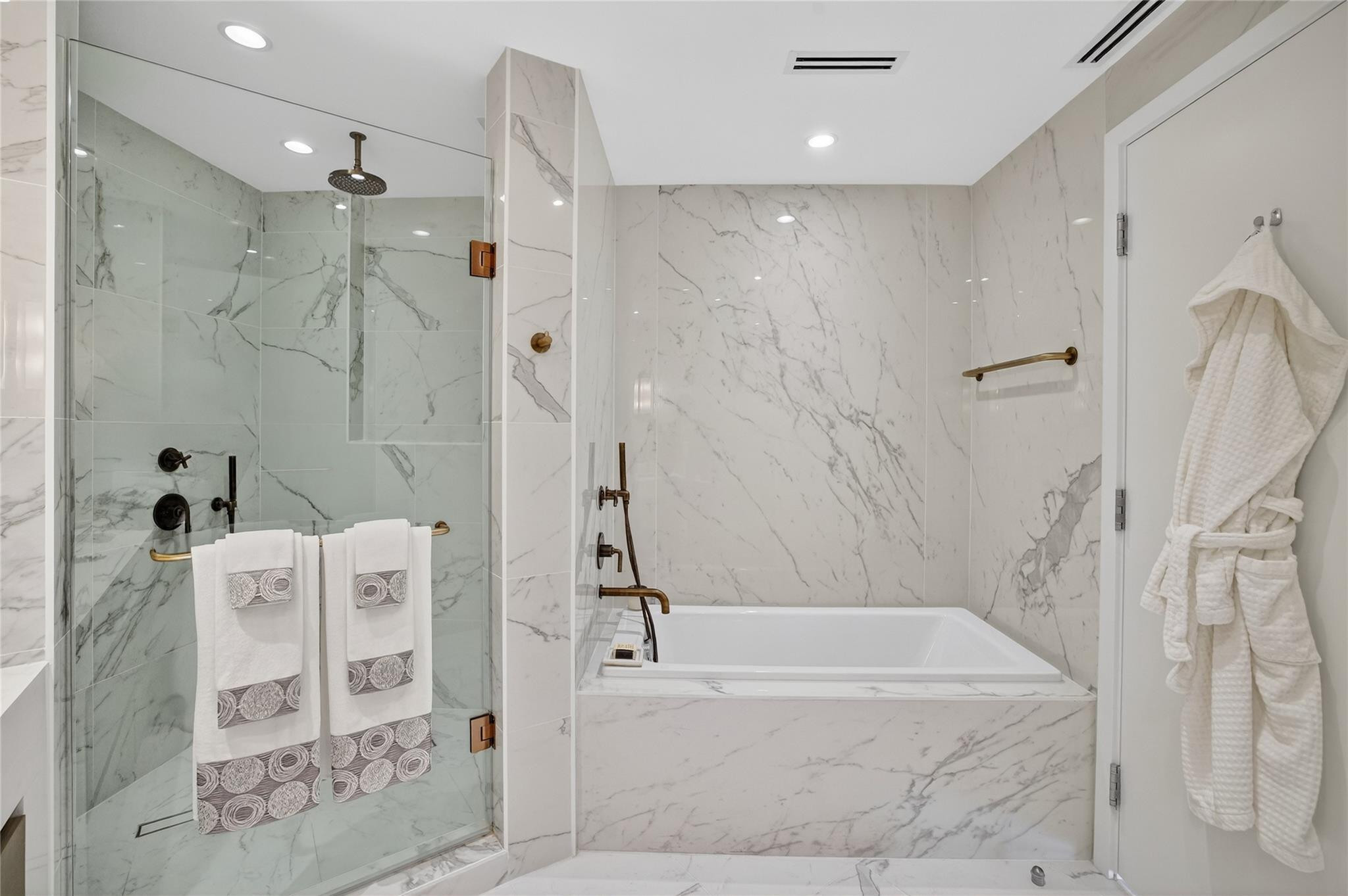 525 N Fort Lauderdale Bch #901 Fort Lauderdale, FL 33304