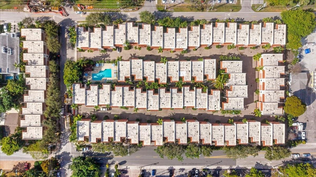 1401 NE 9th #65 Fort Lauderdale, FL 33304