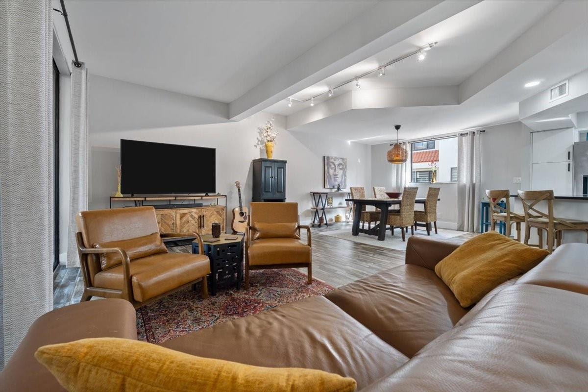 1401 NE 9th #65 Fort Lauderdale, FL 33304