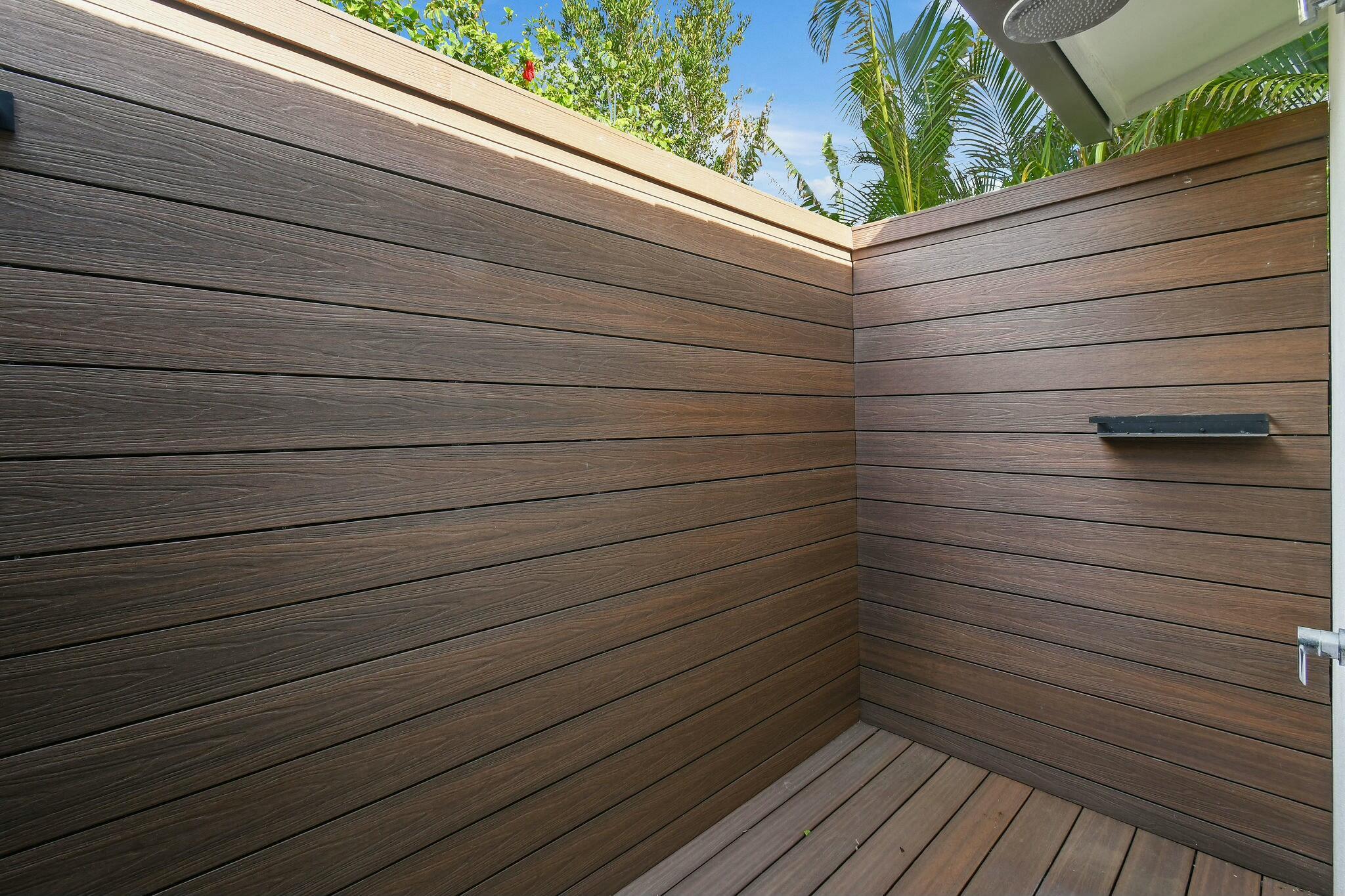 170 Beacon Ln Jupiter Inlet Colony, FL 33469