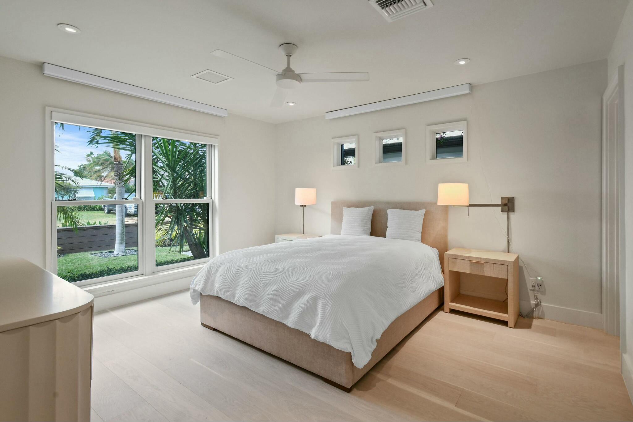 170 Beacon Ln Jupiter Inlet Colony, FL 33469