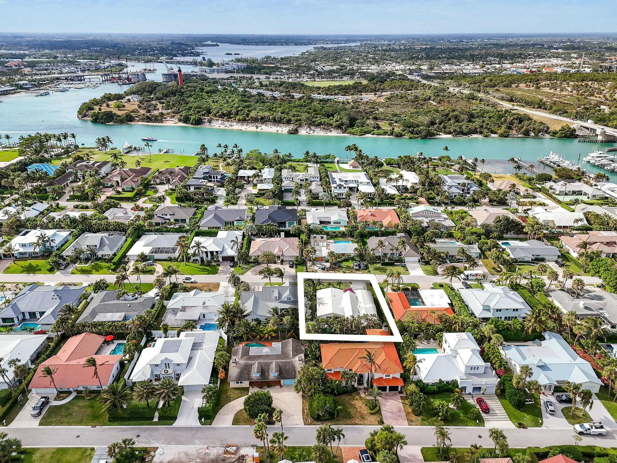 170 Beacon Ln Jupiter Inlet Colony, FL 33469