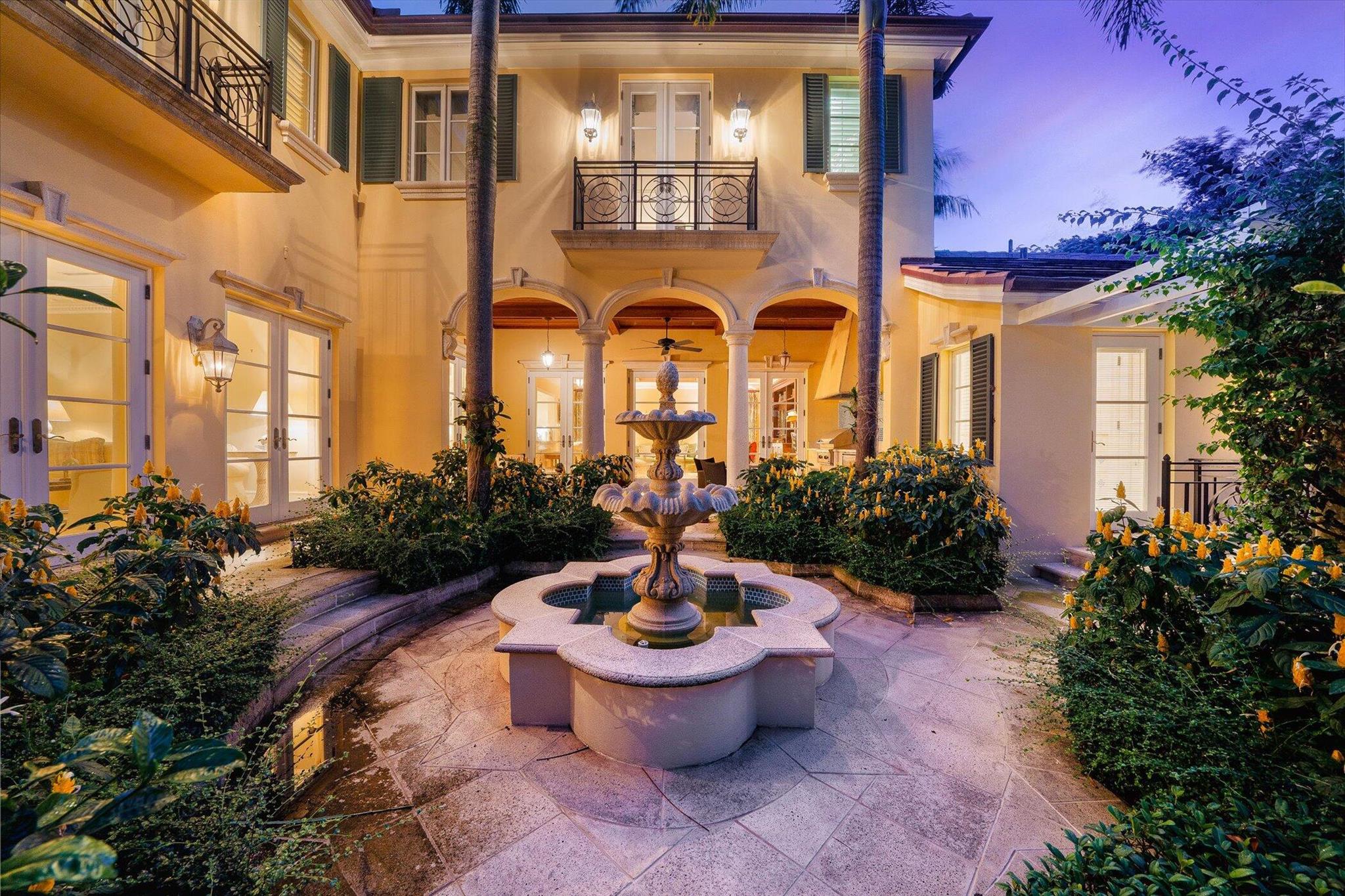 223 Coral Ln,Palm Beach, FL 33480