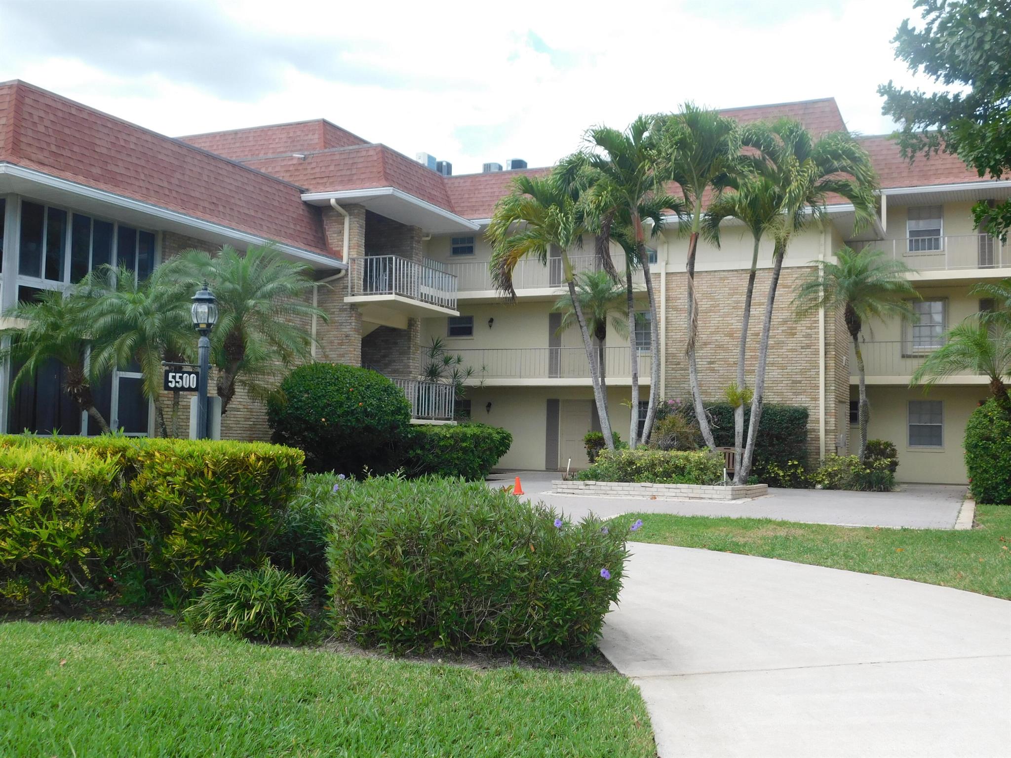 5500 Tamberlane Cir #305