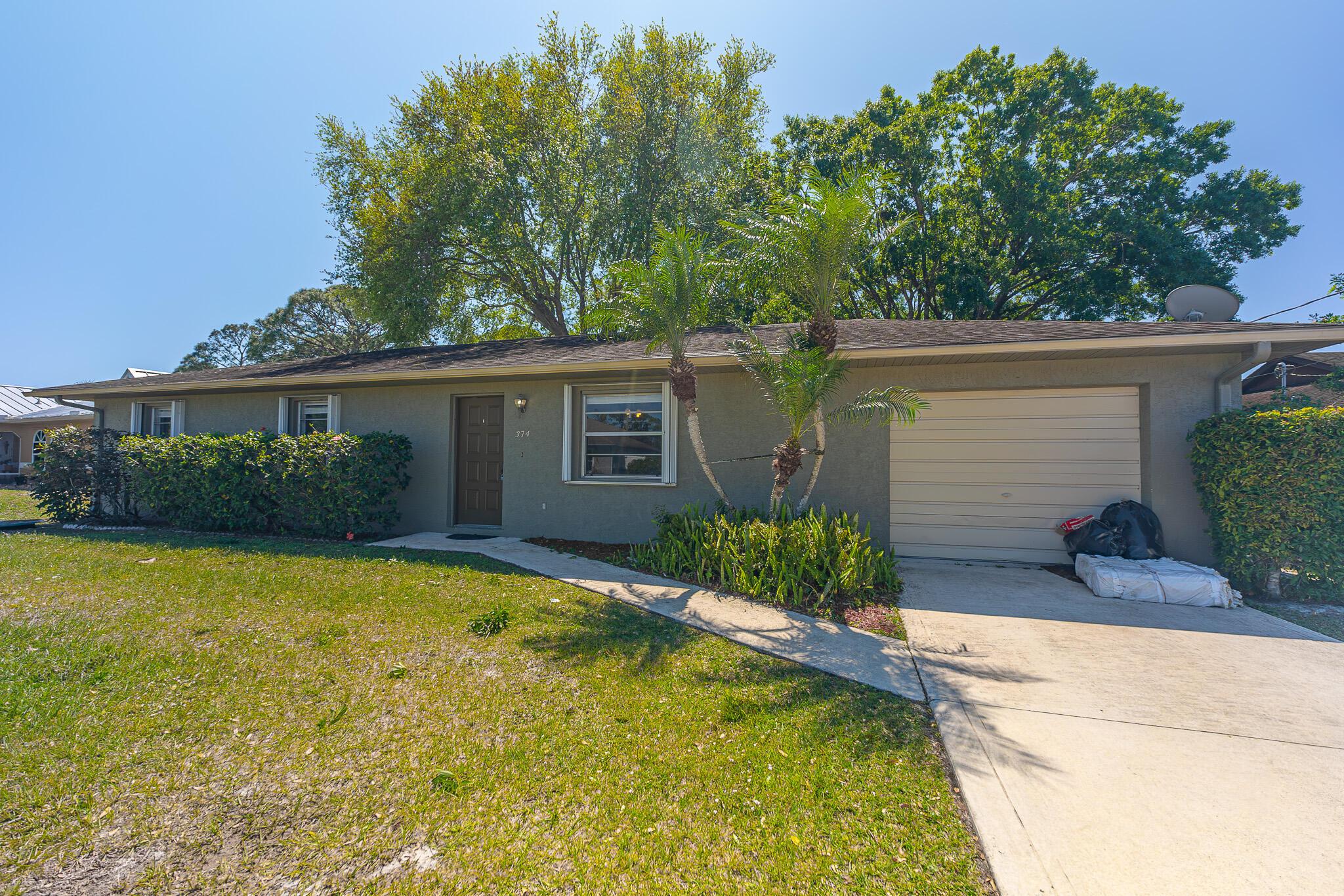 374 NW Ferris Dr