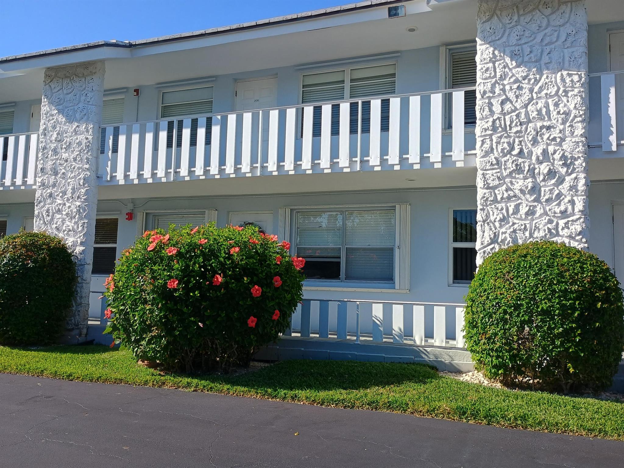 5520 N Ocean Blvd #208