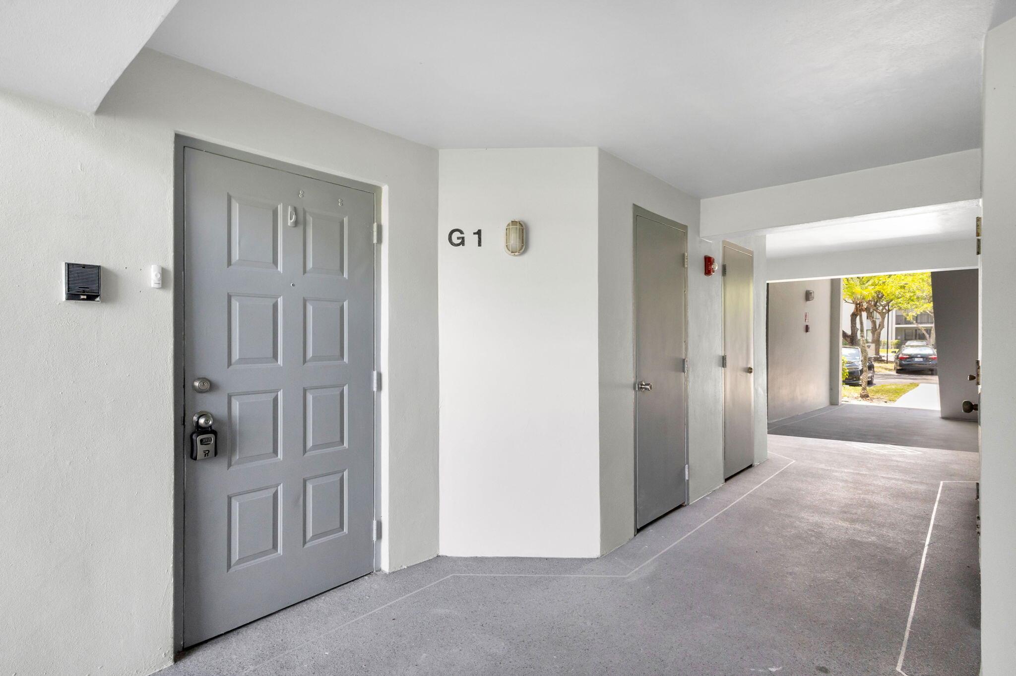 1011 Green Pine Blvd #G1