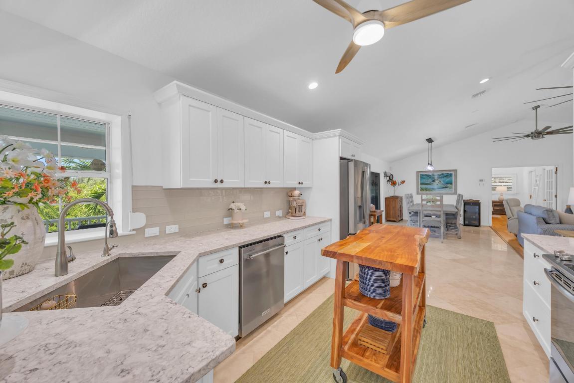 376 Live Oak Vero Beach, FL 32963